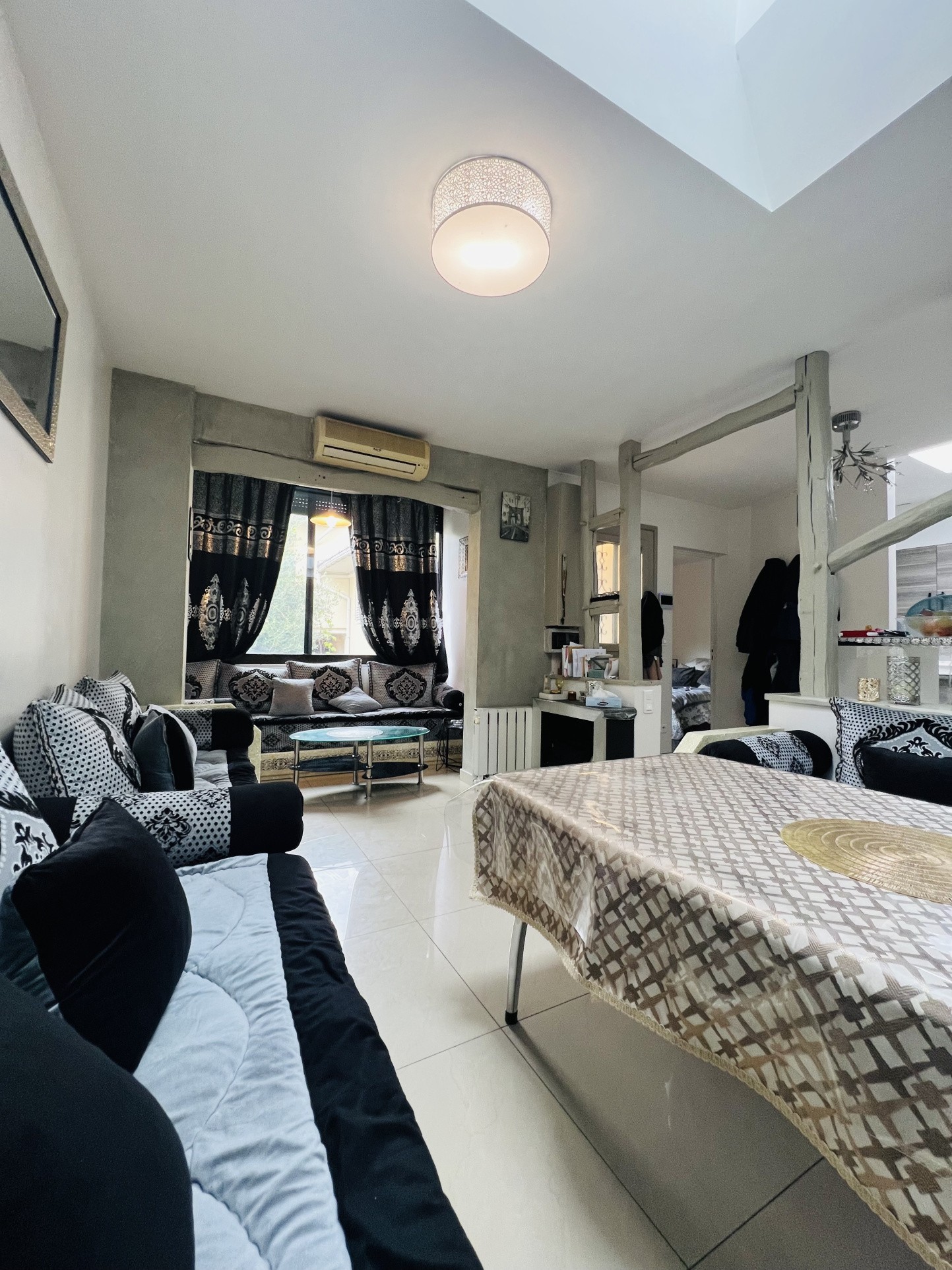 Maison à vendre à Bobigny, 100 m², 6 pièces – photo 1 sur 11