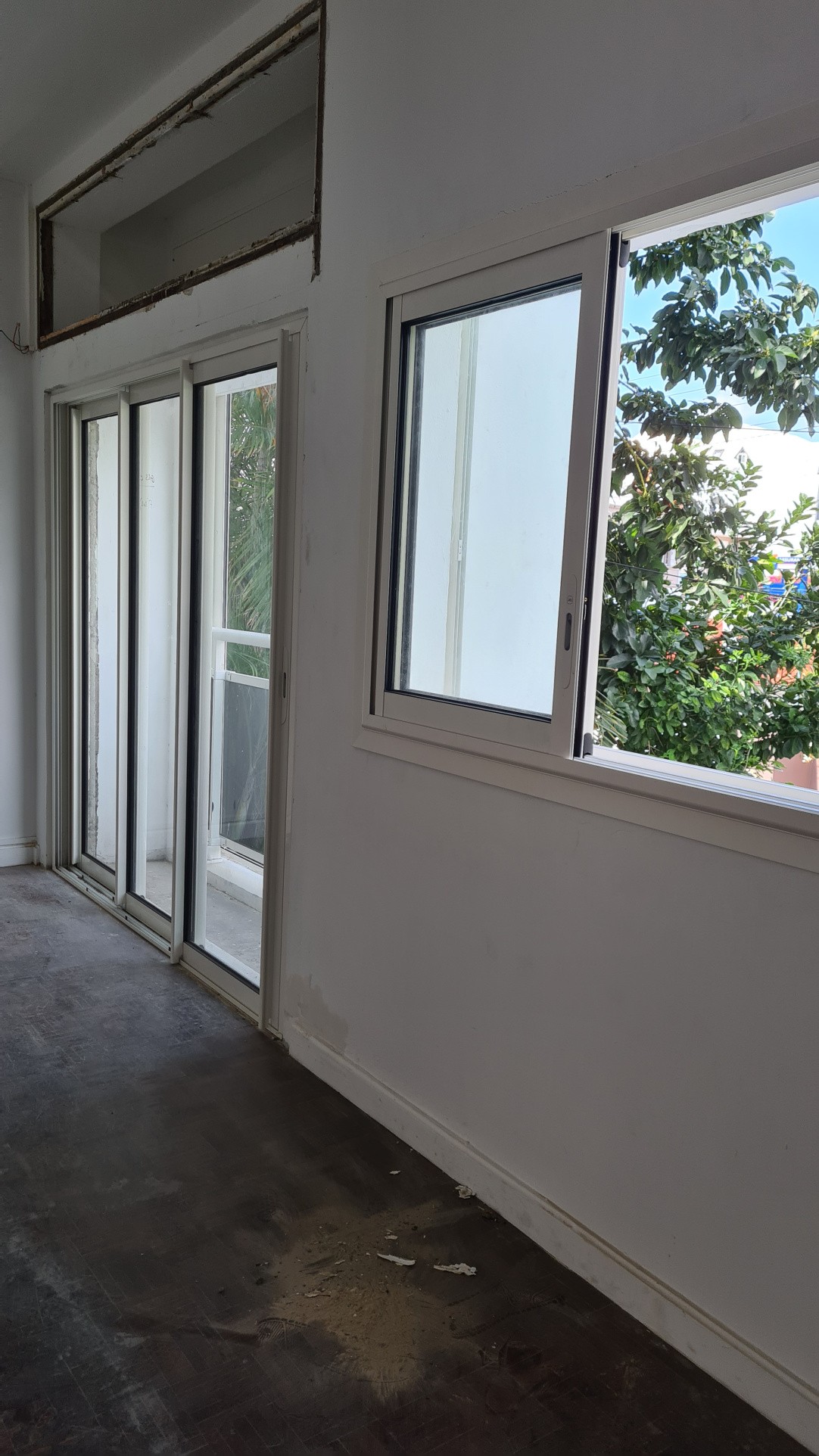 Maison à vendre à St denis, 138 m², 5 pièces – photo 2 sur 3