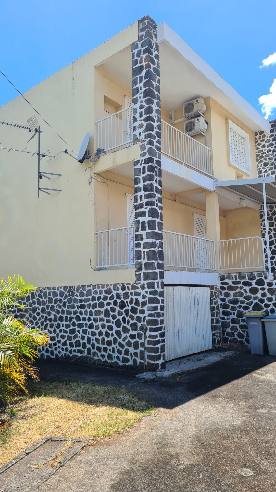 Maison à vendre à St denis, 20,3 m², 4 pièces – photo 1 sur 4