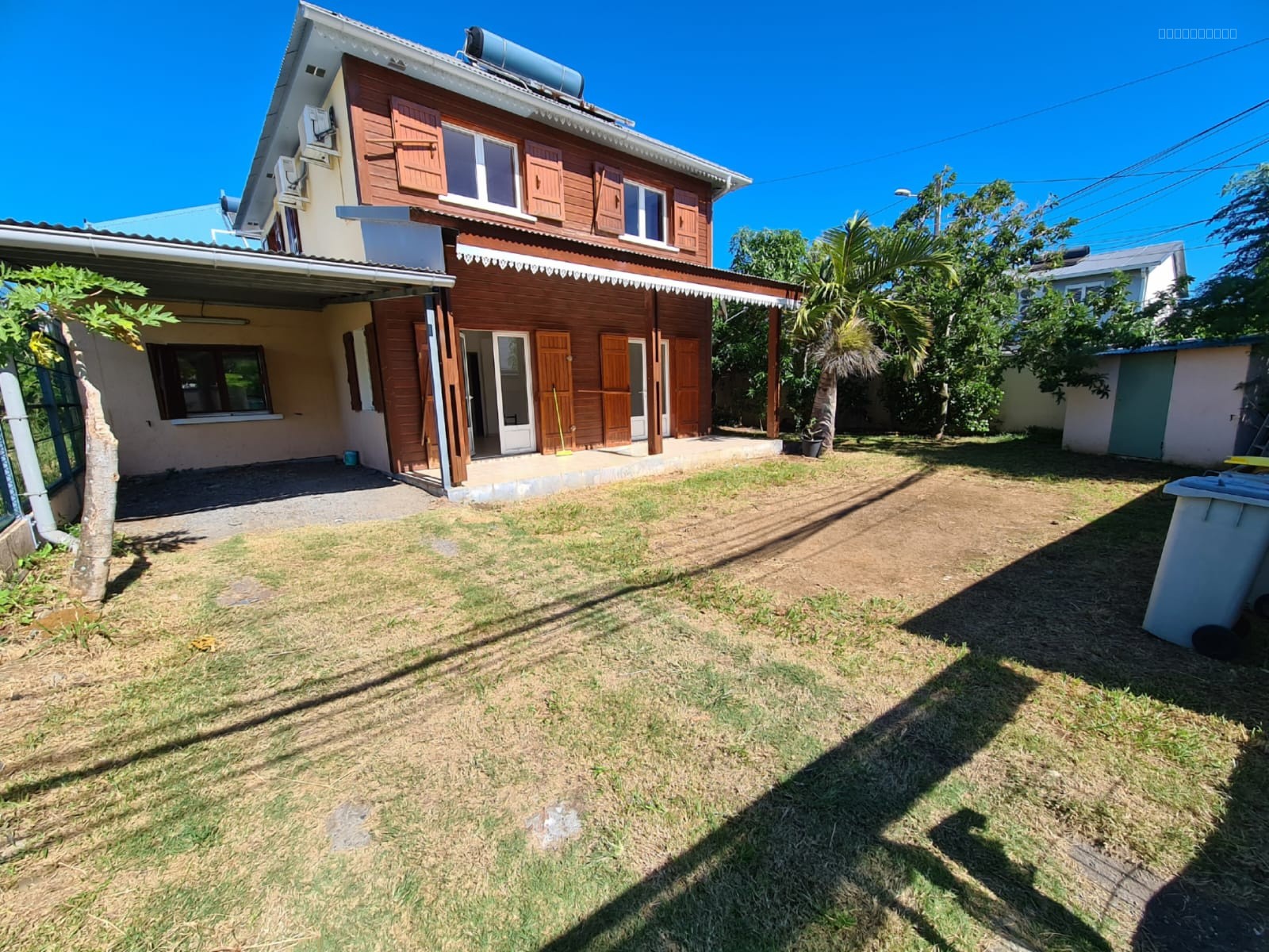 Maison à vendre à Ste suzanne, 120 m², 5 pièces – photo 1 sur 12