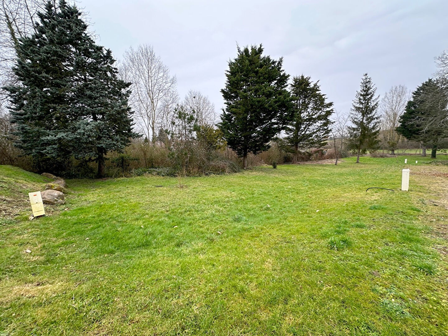 Terrain à vendre à Houdan, 747 m² – photo 1 sur 1