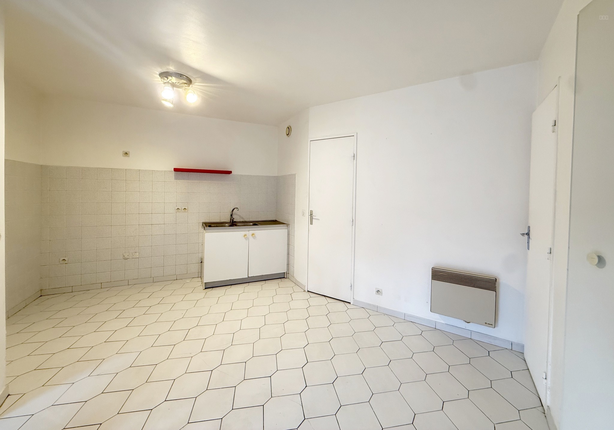 Bien immobilier à vendre à Houdan, 24 m², 3 pièces – photo 3 sur 8