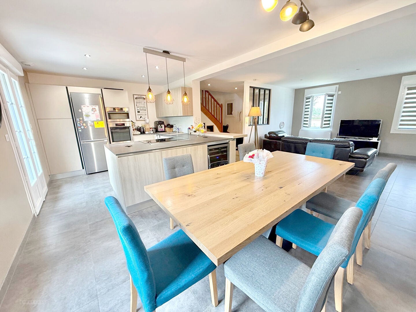 Maison à vendre à Houdan, 900 m², 6 pièces – photo 2 sur 14