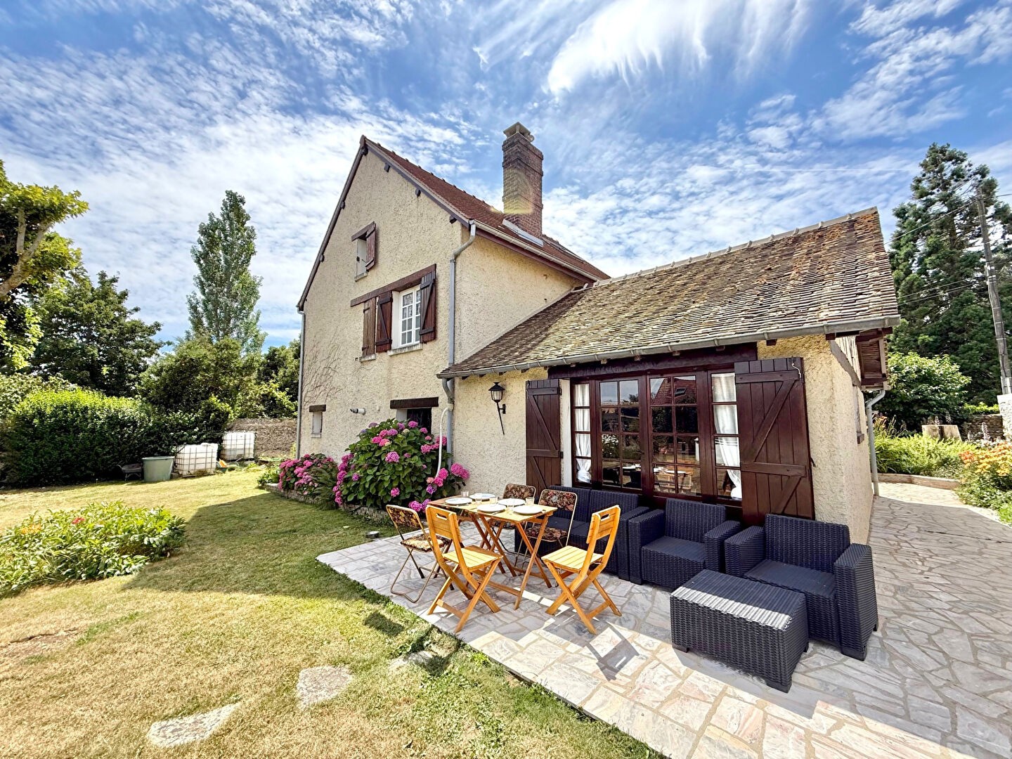 Maison à vendre à Houdan, 300 m², 7 pièces – photo 3 sur 13