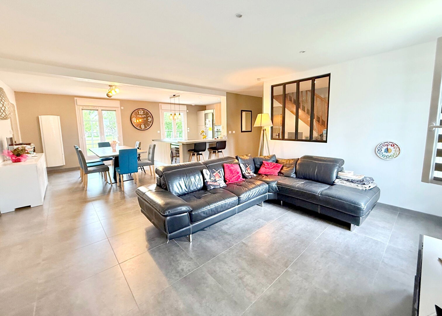 Maison à vendre à Houdan, 900 m², 6 pièces – photo 3 sur 14