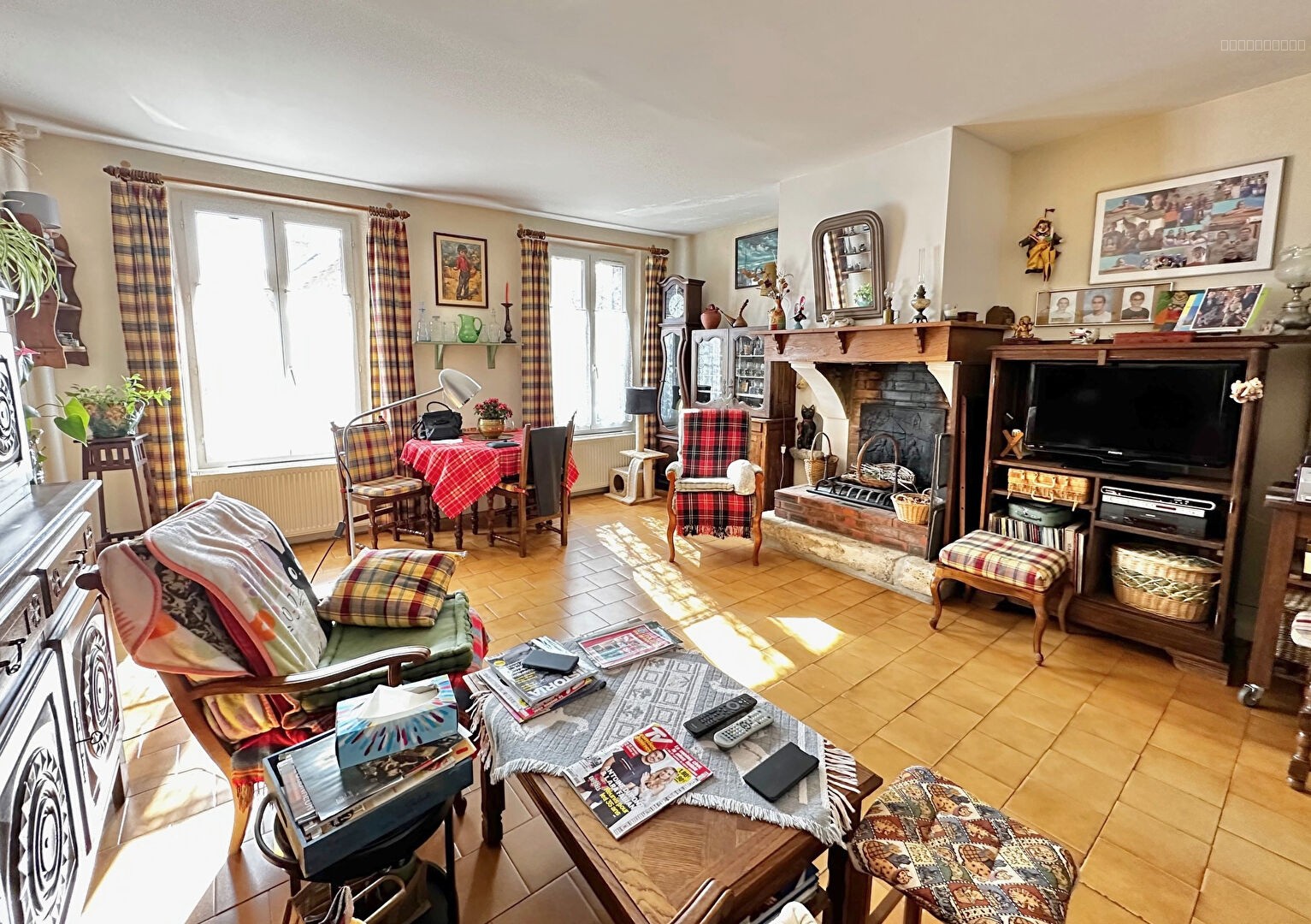 Maison à vendre à Houdan, 700 m², 6 pièces – photo 3 sur 16