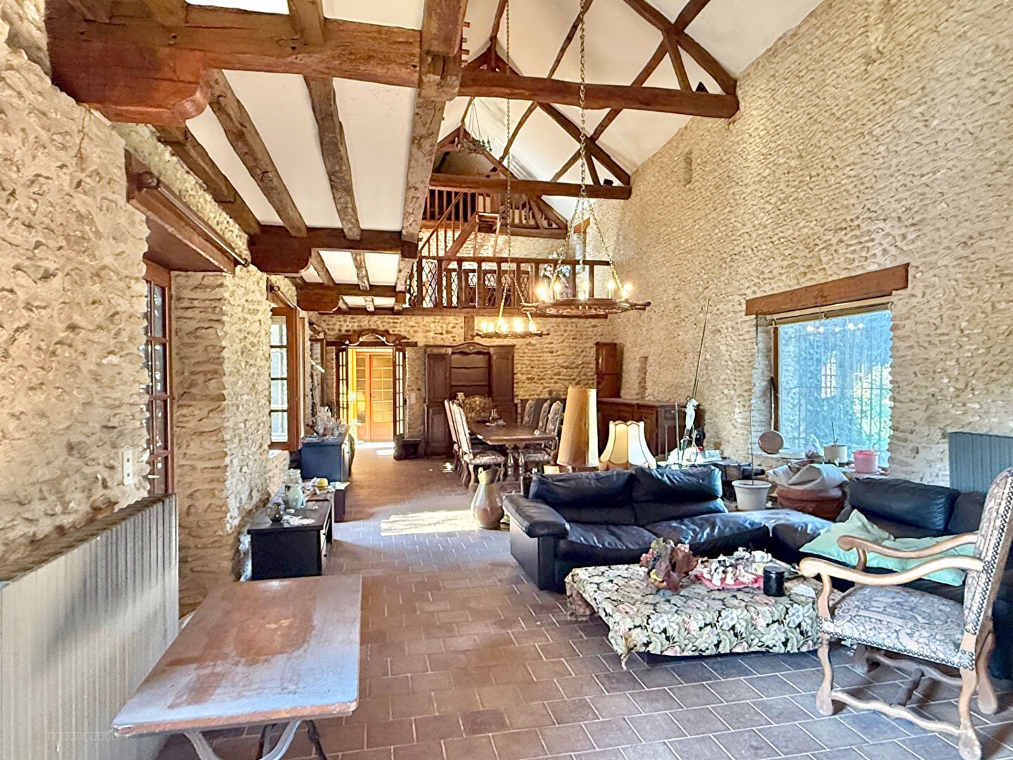 Maison à vendre à Houdan, 700 m², 9 pièces – photo 2 sur 14