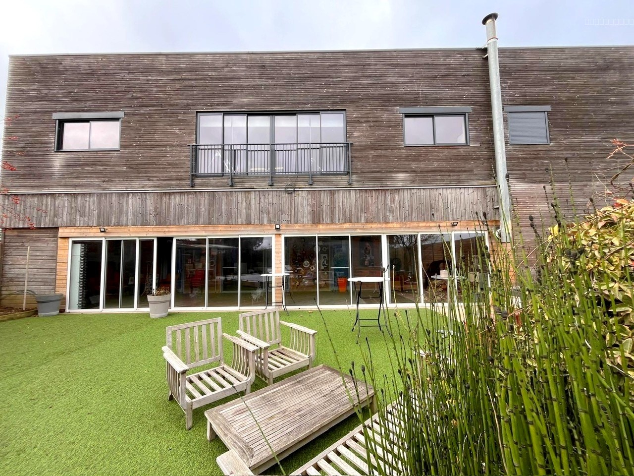 Local commercial à vendre à Chartres, 820 m² – photo 1 sur 18