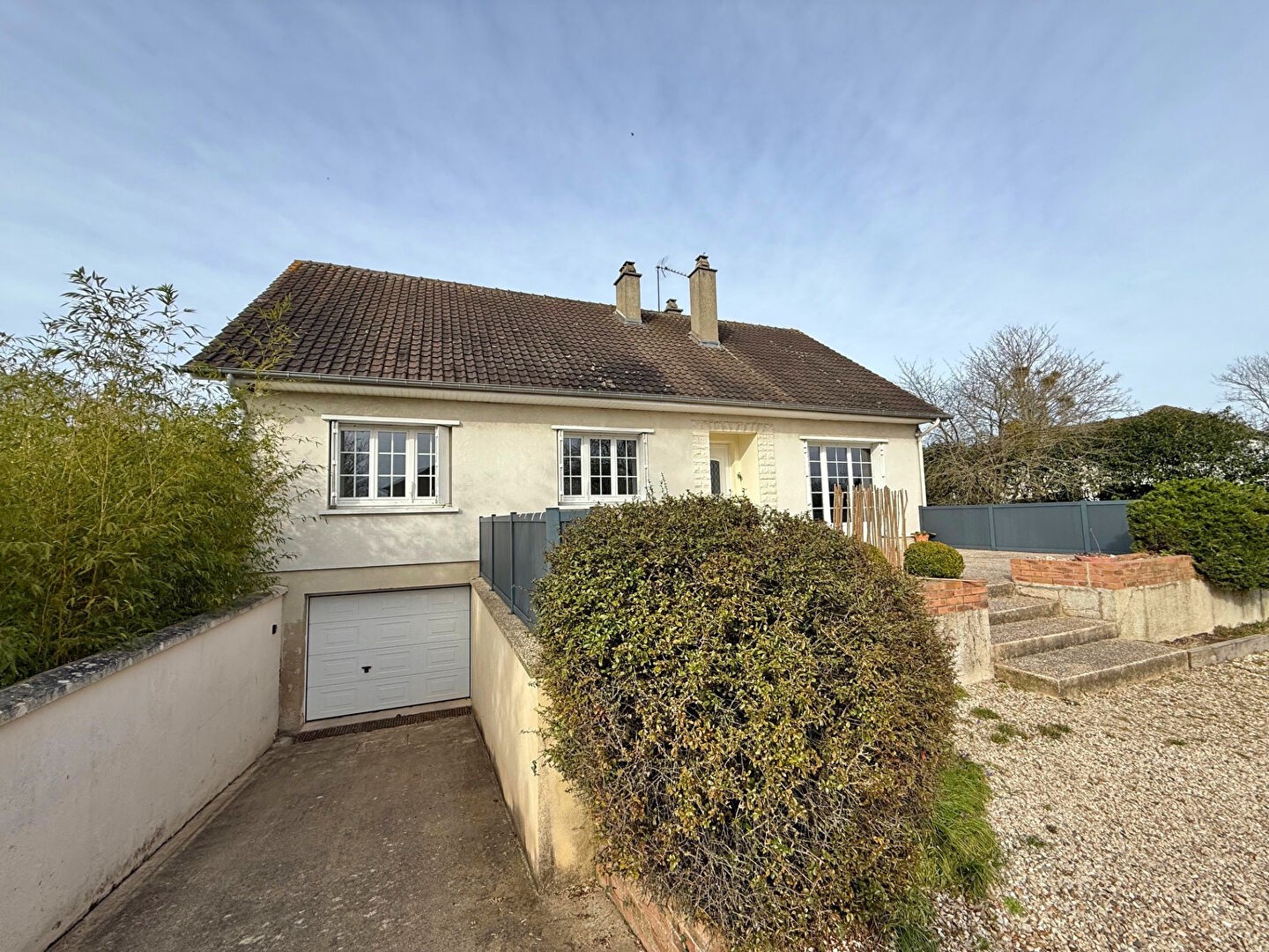 Maison à vendre à Houdan, 1 000 m², 5 pièces – photo 2 sur 7