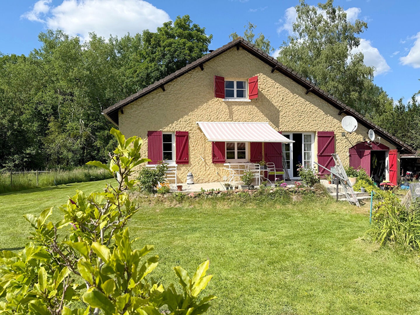 Maison à vendre à Gambais, 600 m², 6 pièces – photo 1 sur 9