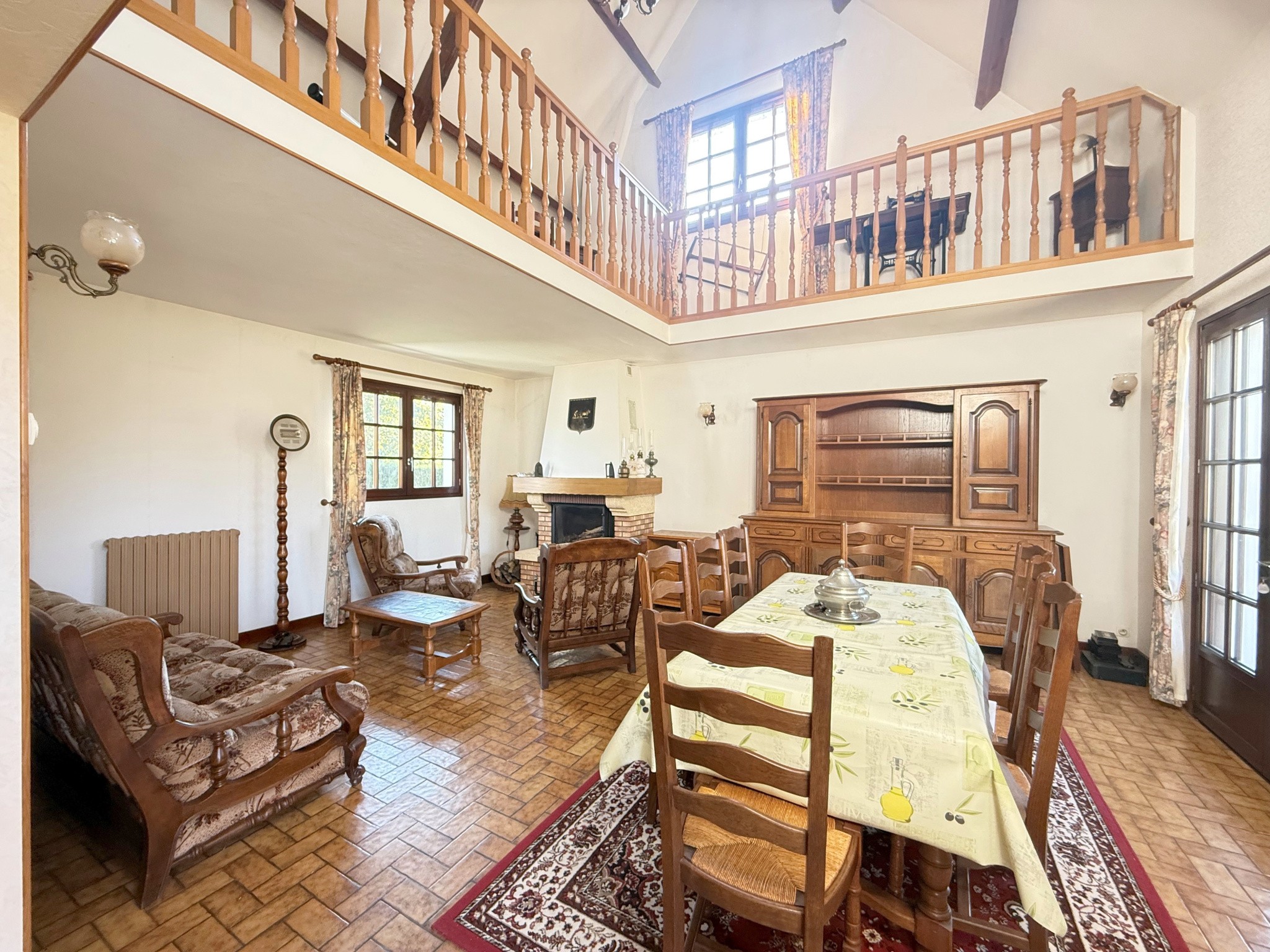 Maison à vendre à Anet, 1 362 m², 5 pièces – photo 3 sur 8