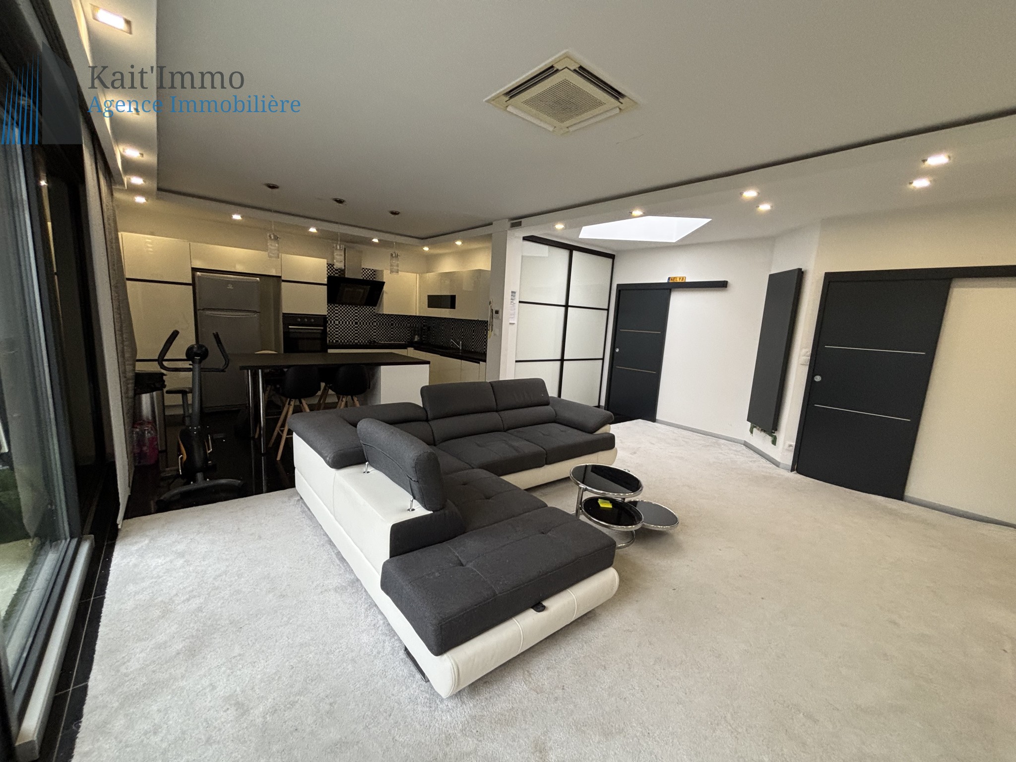 Maison à vendre à Uckange, 970 m², 3 pièces – photo 3 sur 8