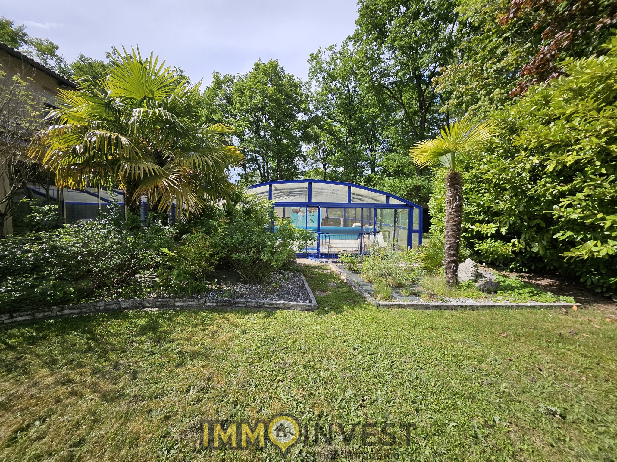 Maison à vendre à Bosmie l aiguille, 260 m², 9 pièces – photo 1 sur 20