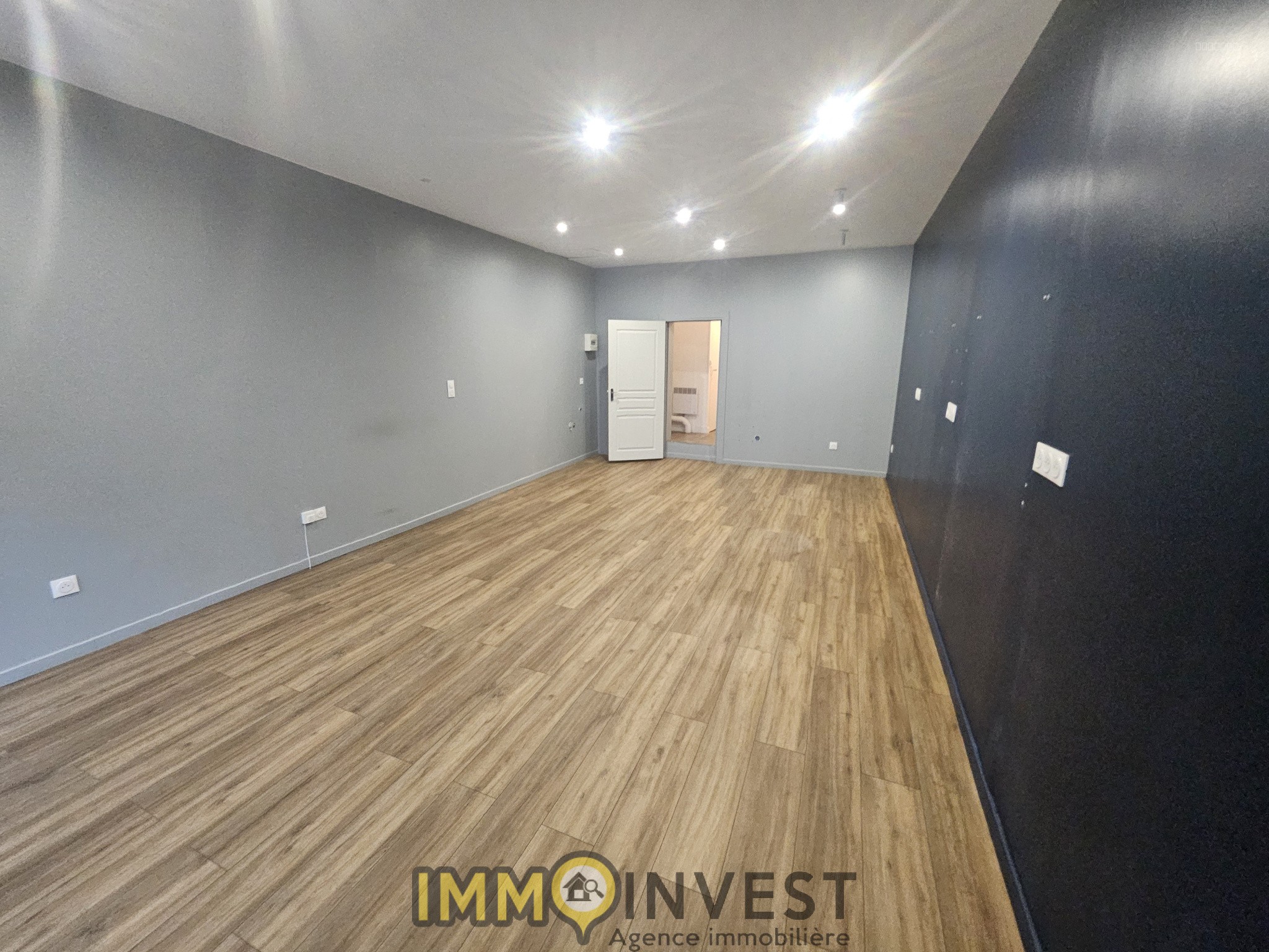 Local commercial à louer à Limoges, 40 m², 2 pièces – photo 1 sur 5