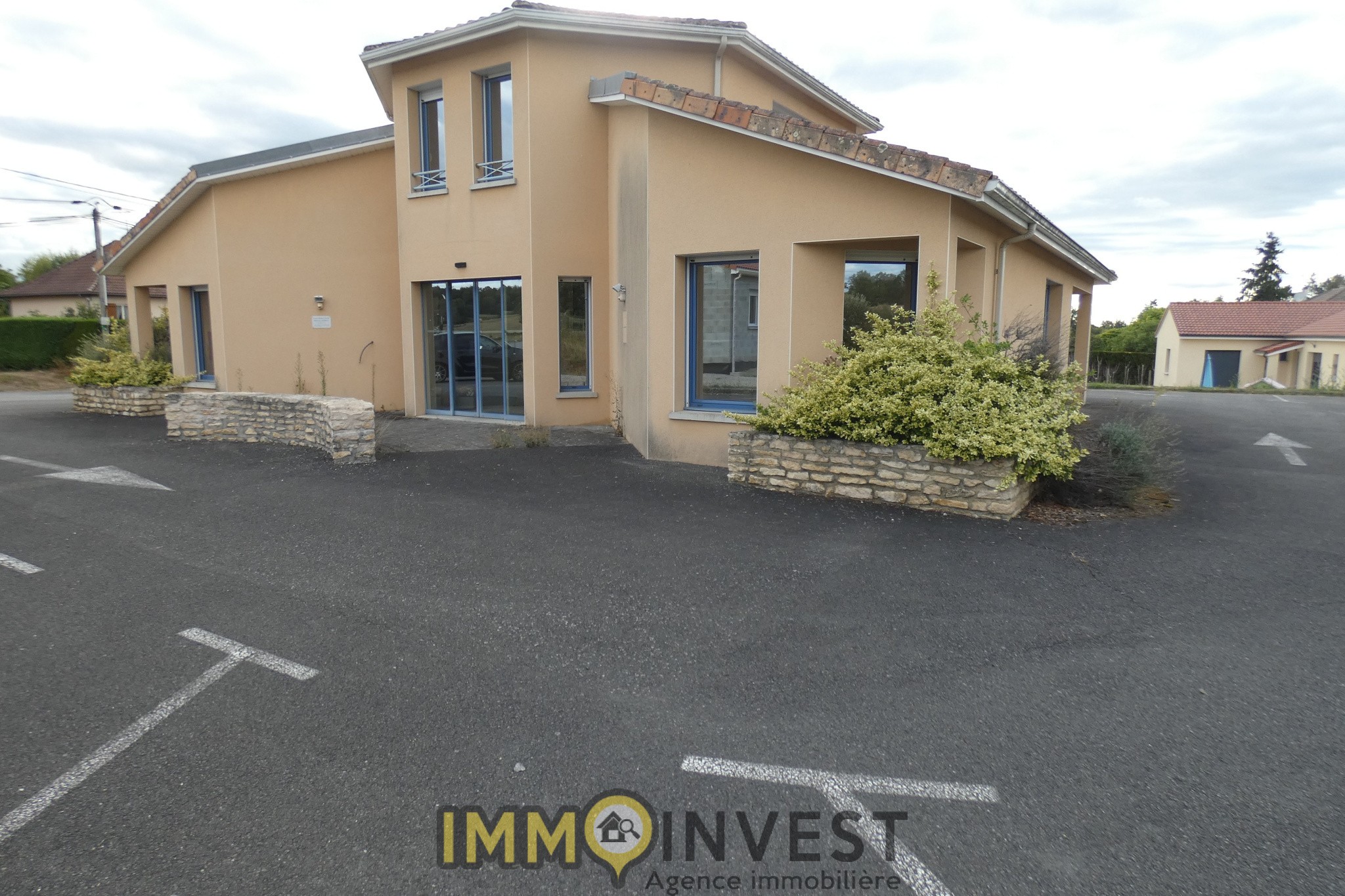 Bien immobilier à vendre à Verneuil sur vienne, 165 m², 9 pièces – photo 1 sur 10