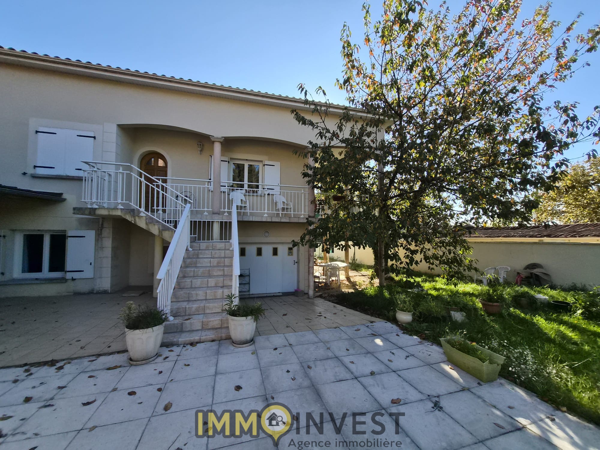 Maison à vendre à Limoges, 229 m², 10 pièces – photo 1 sur 8