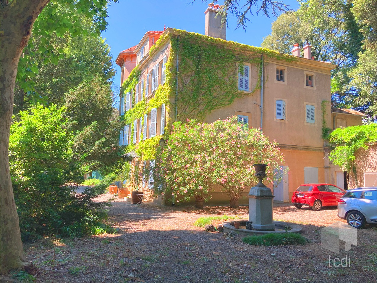 Maison à vendre à Montelimar, 500 m², 12 pièces – photo 2 sur 20