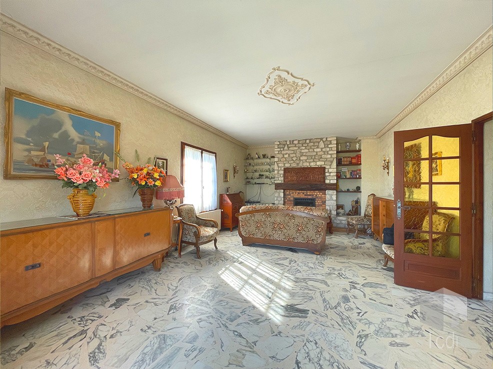 Maison à vendre à Clansayes, 200 m², 5 pièces – photo 3 sur 10