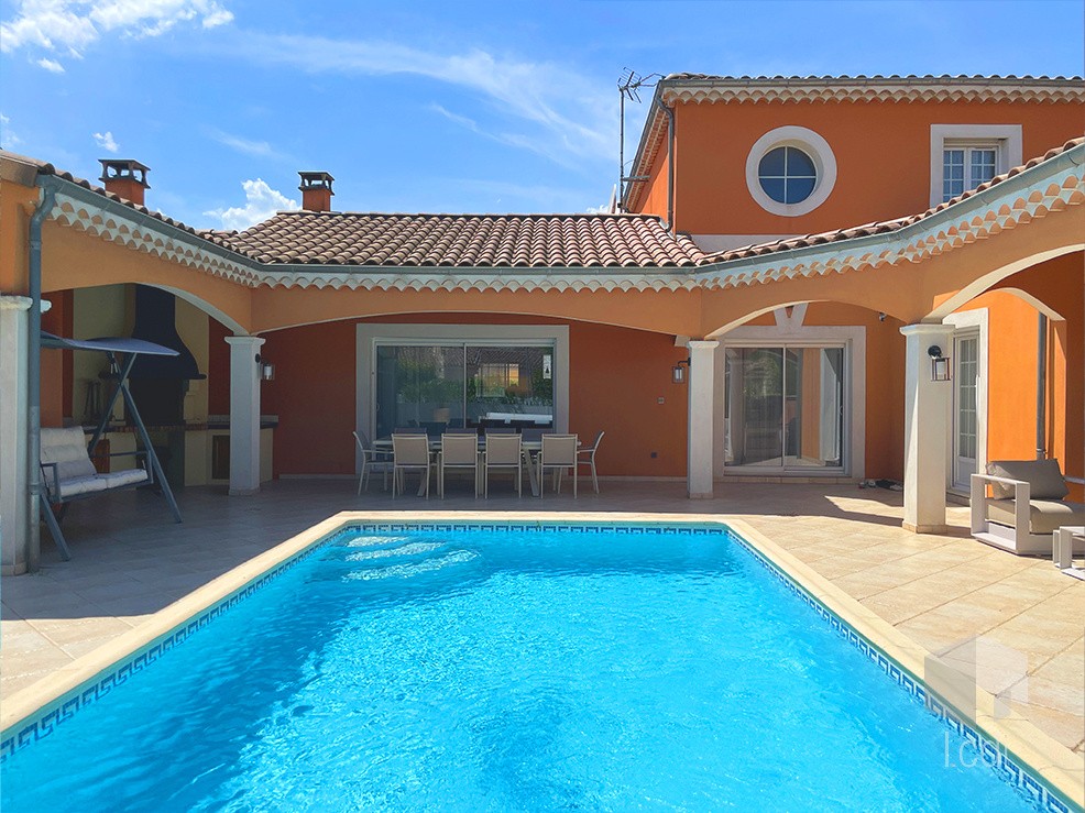 Maison à vendre à Montelimar, 37 m², 6 pièces – photo 1 sur 9