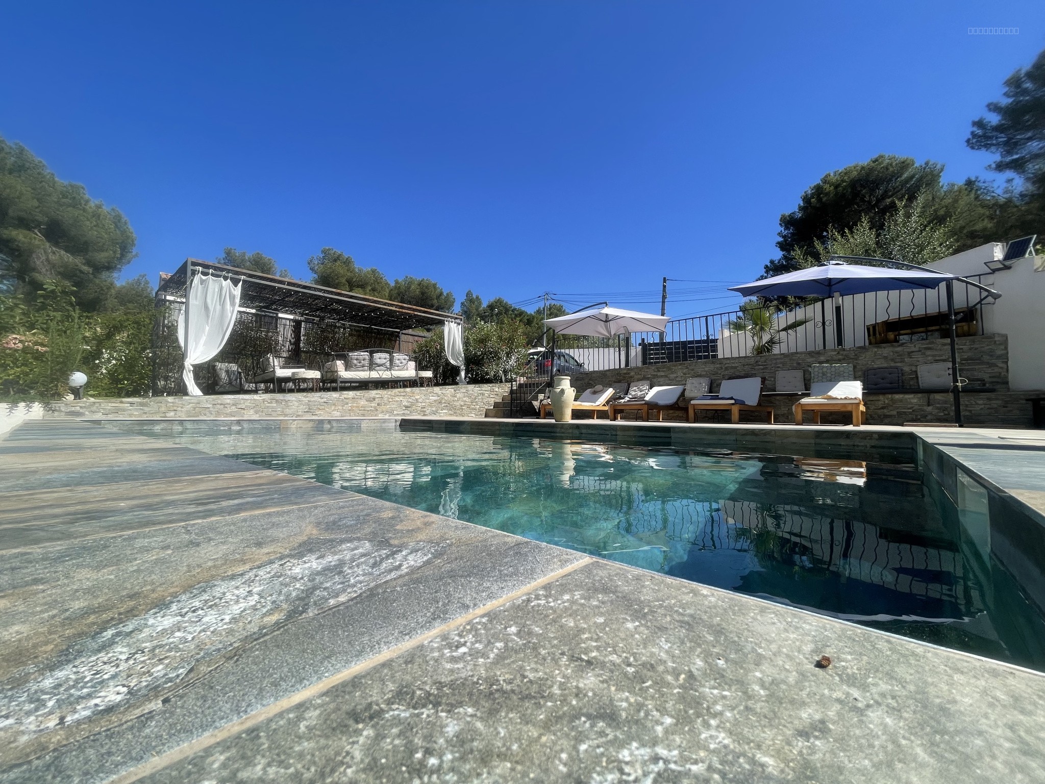 Villa à vendre à Aubagne, 160 m², 5 pièces – photo 1 sur 11