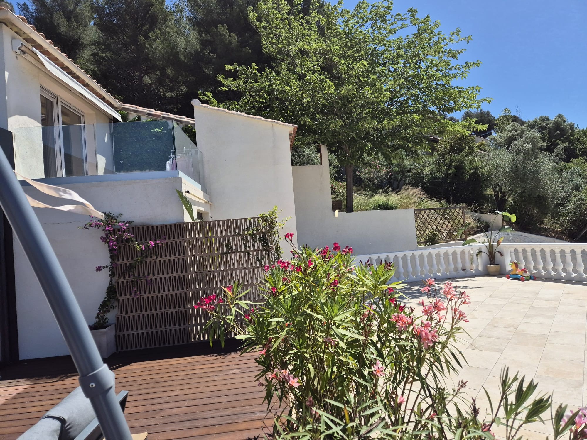 EXCLUSIVITÉ   VILLA CONTEMPORAINE AVEC VUE PANORAMIQUE   LA VALENTINE — photo 18