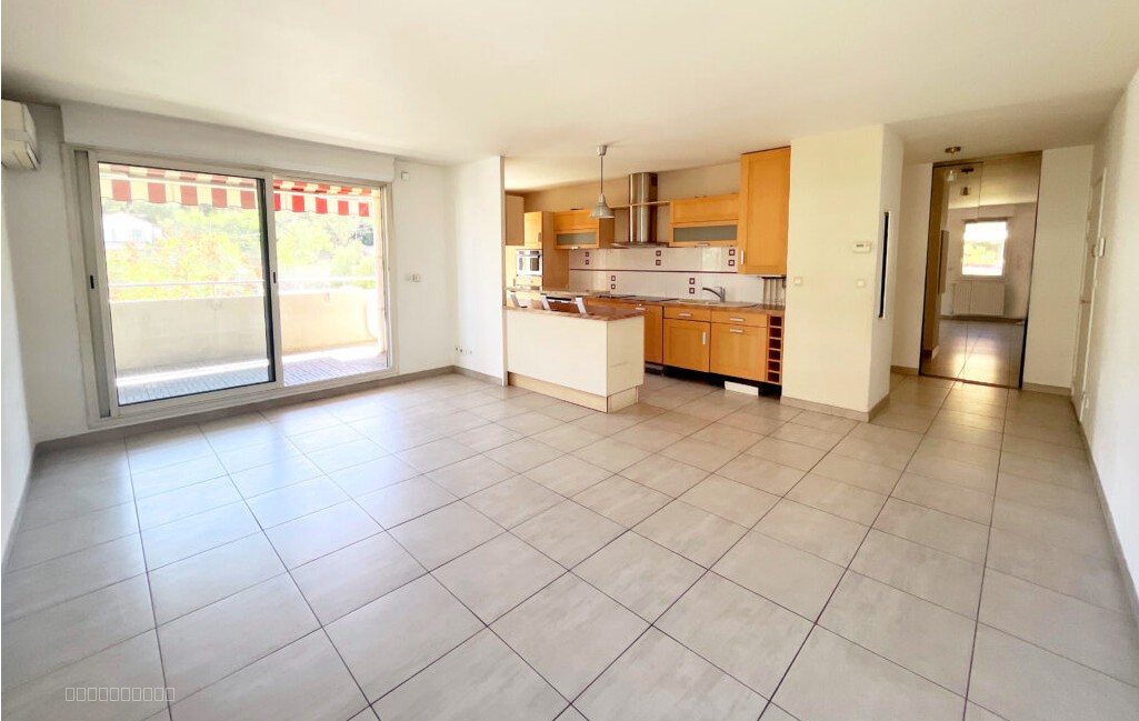 Appartement à vendre à Aubagne, 65 m², 3 pièces – photo 2 sur 9