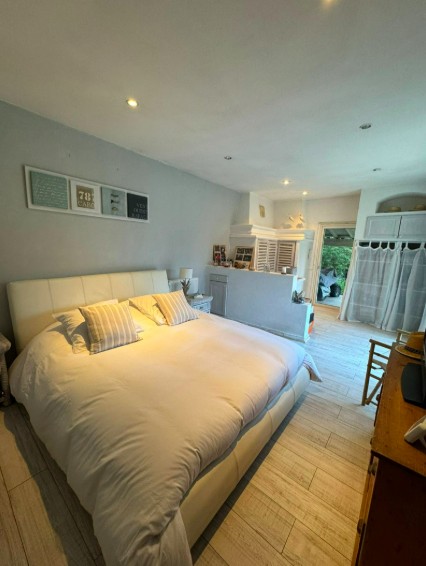Bien immobilier à vendre à Roquevaire, 217 m², 6 pièces – photo 3 sur 6