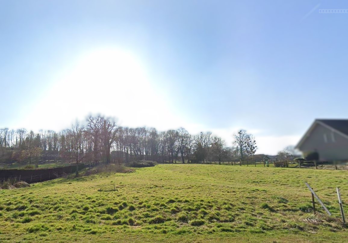 Bien immobilier à vendre à Naours, 2 285 m² – photo 1 sur 4