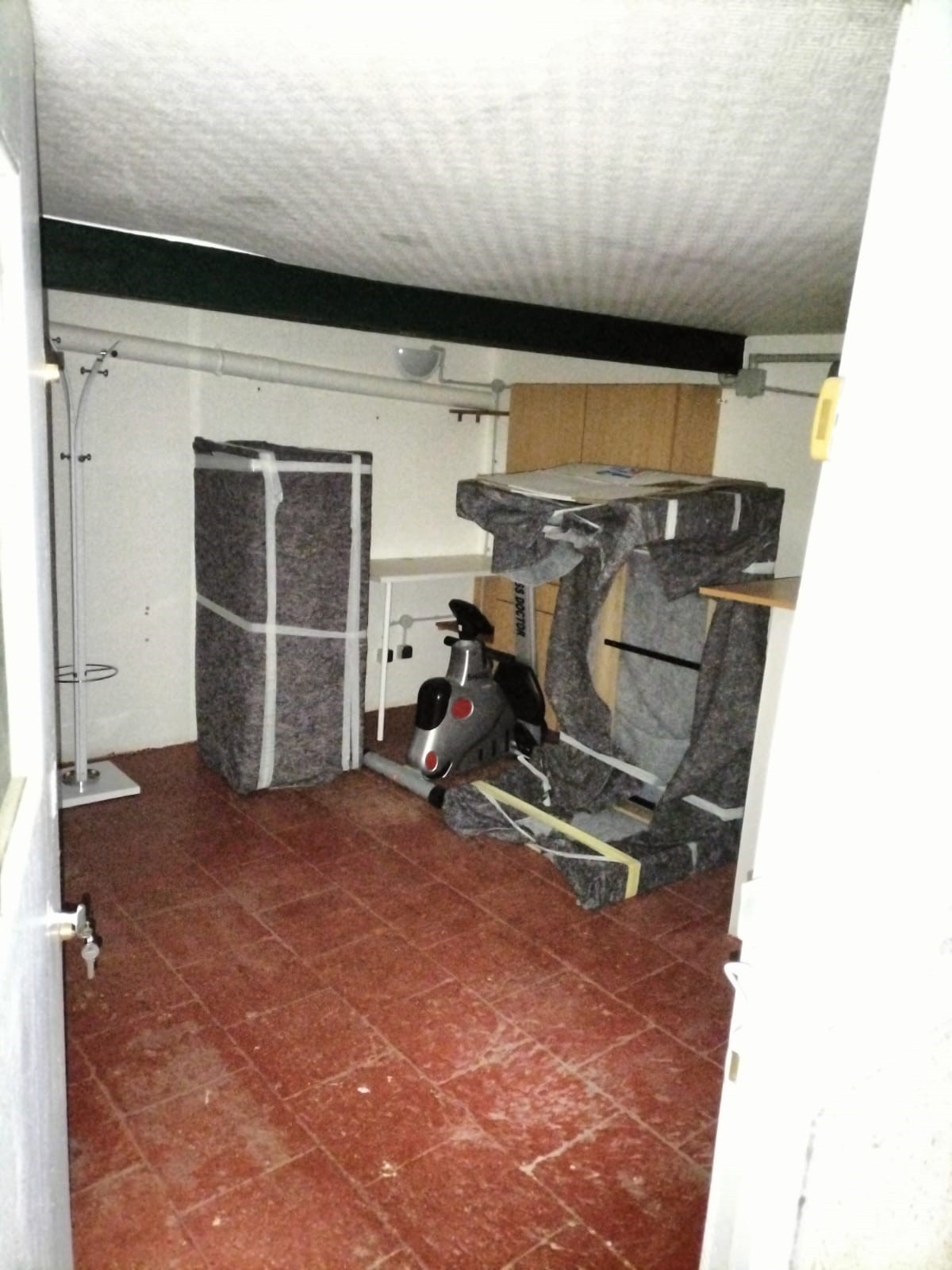Garage à louer à Montauban, 1 200 m² – photo 2 sur 3