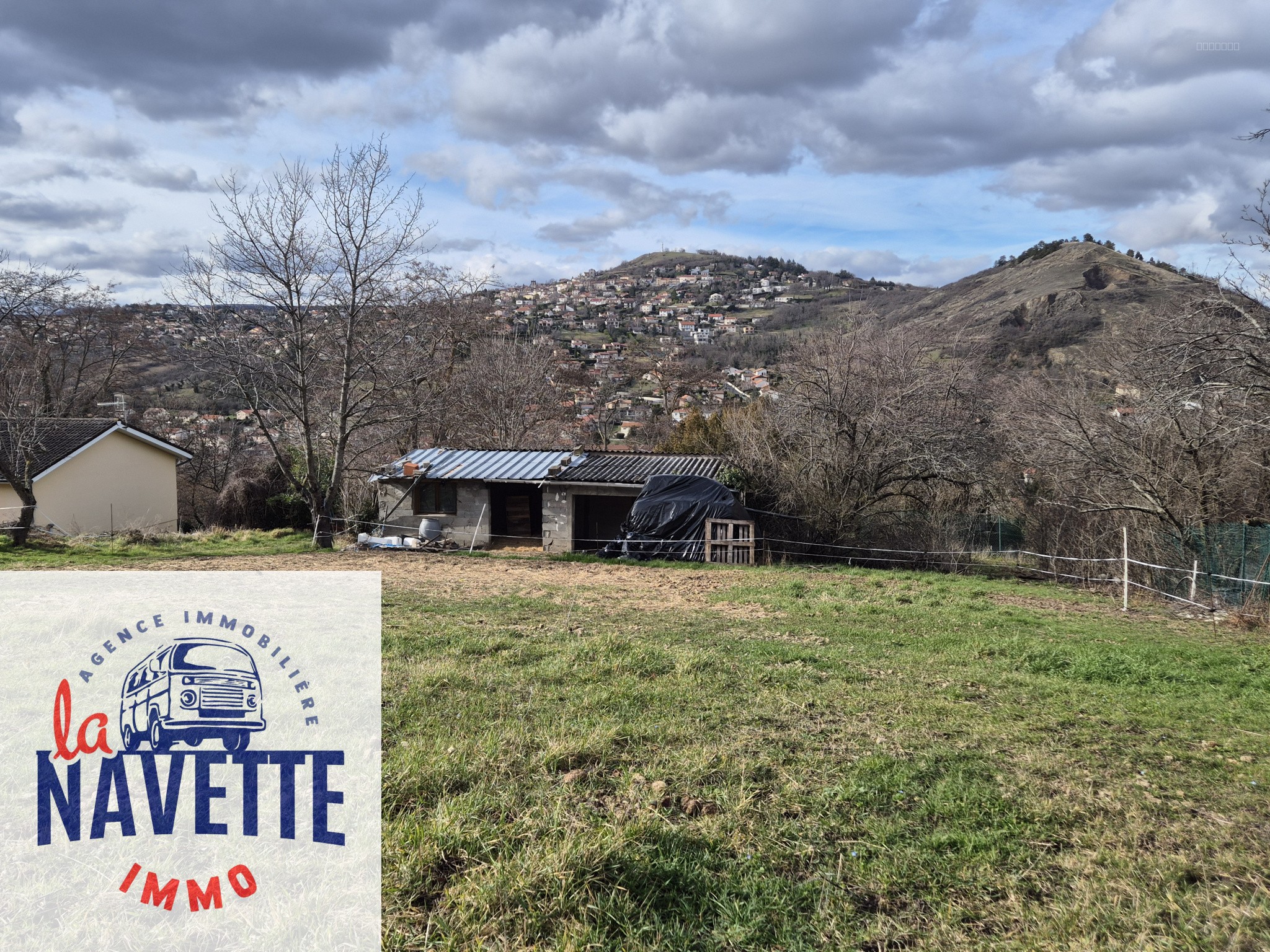 Terrain à vendre à Veyre monton, 1 680 m² – photo 1 sur 8