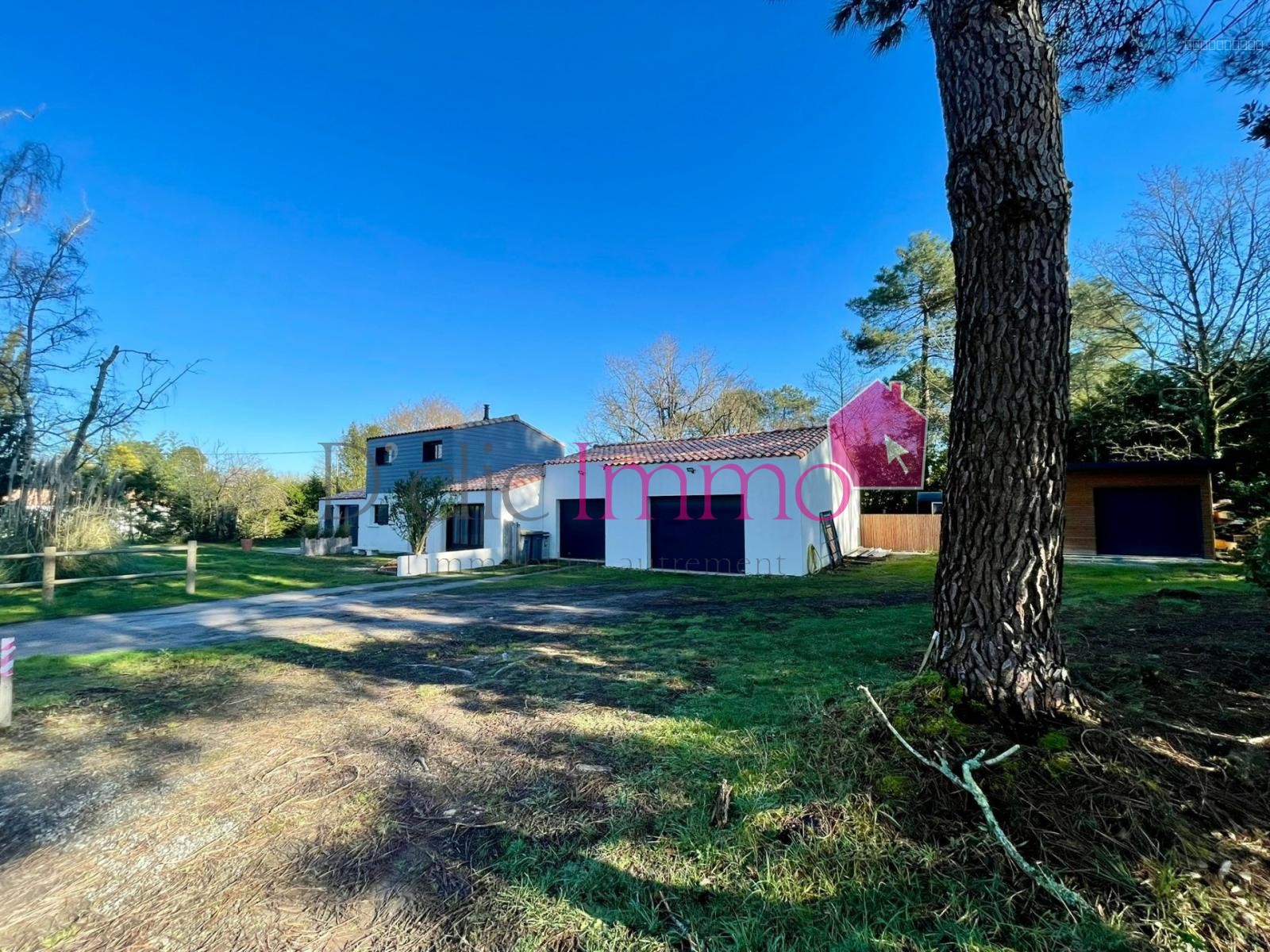 Maison à vendre à Soullans, 58 m², 4 pièces – photo 1 sur 11
