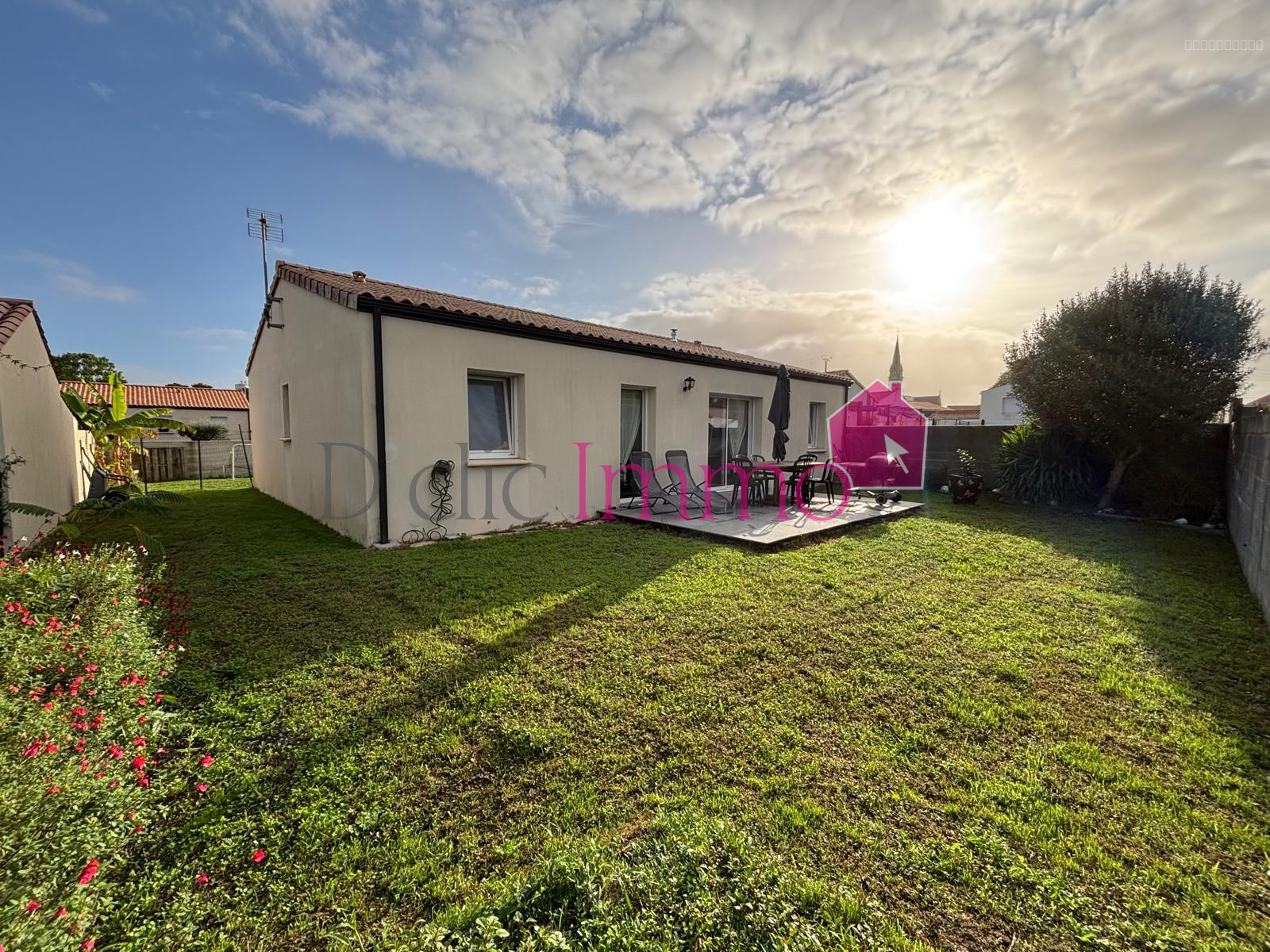 Maison à vendre à Soullans, 33,27 m², 4 pièces – photo 1 sur 10