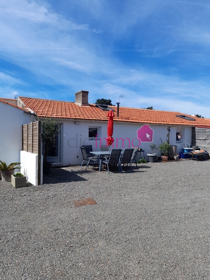 Maison à vendre à Soullans, 1 251 m², 3 pièces – photo 1 sur 7