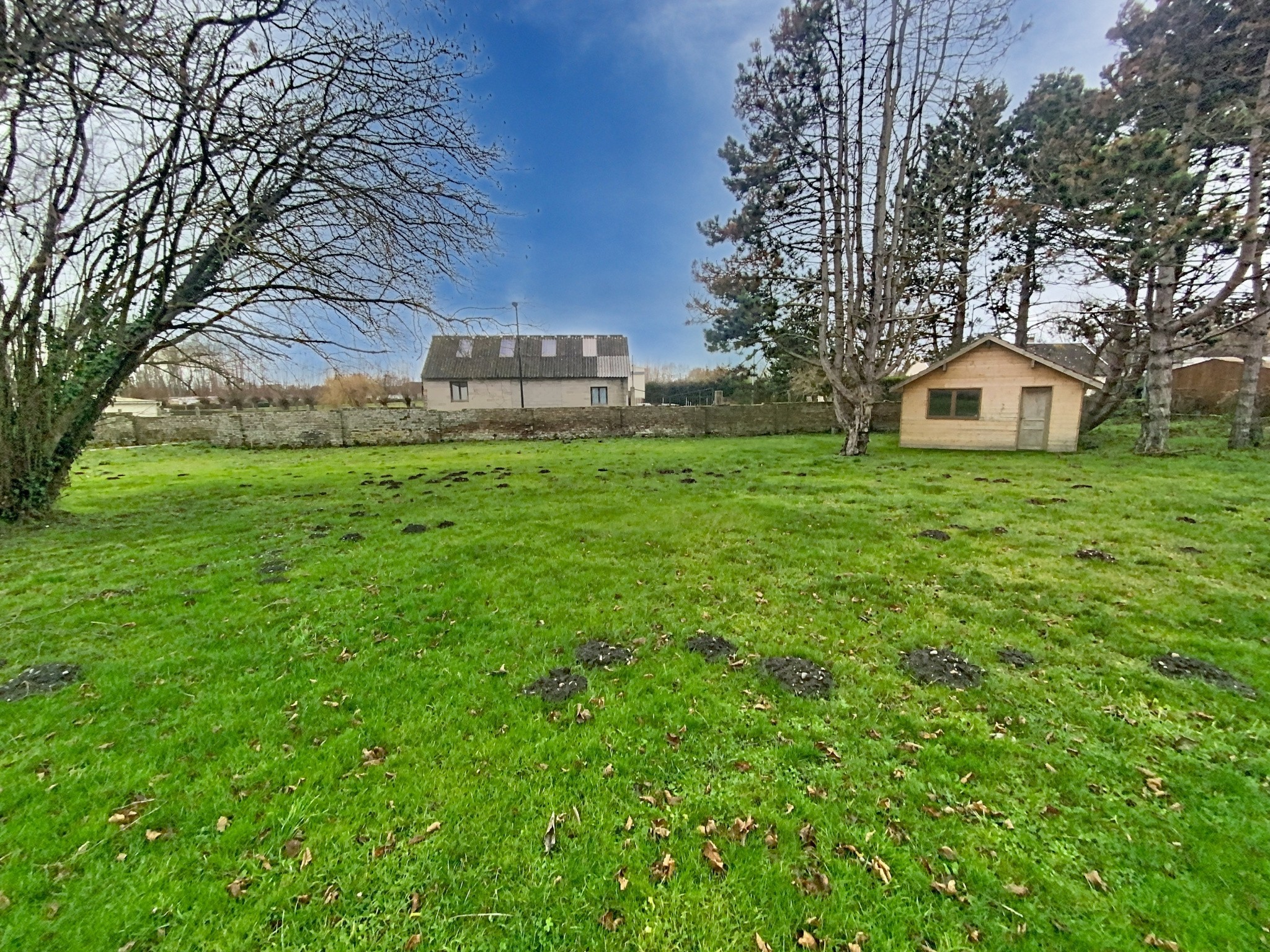 Bien immobilier à vendre à Lancheres, 1 032 m² – photo 2 sur 2