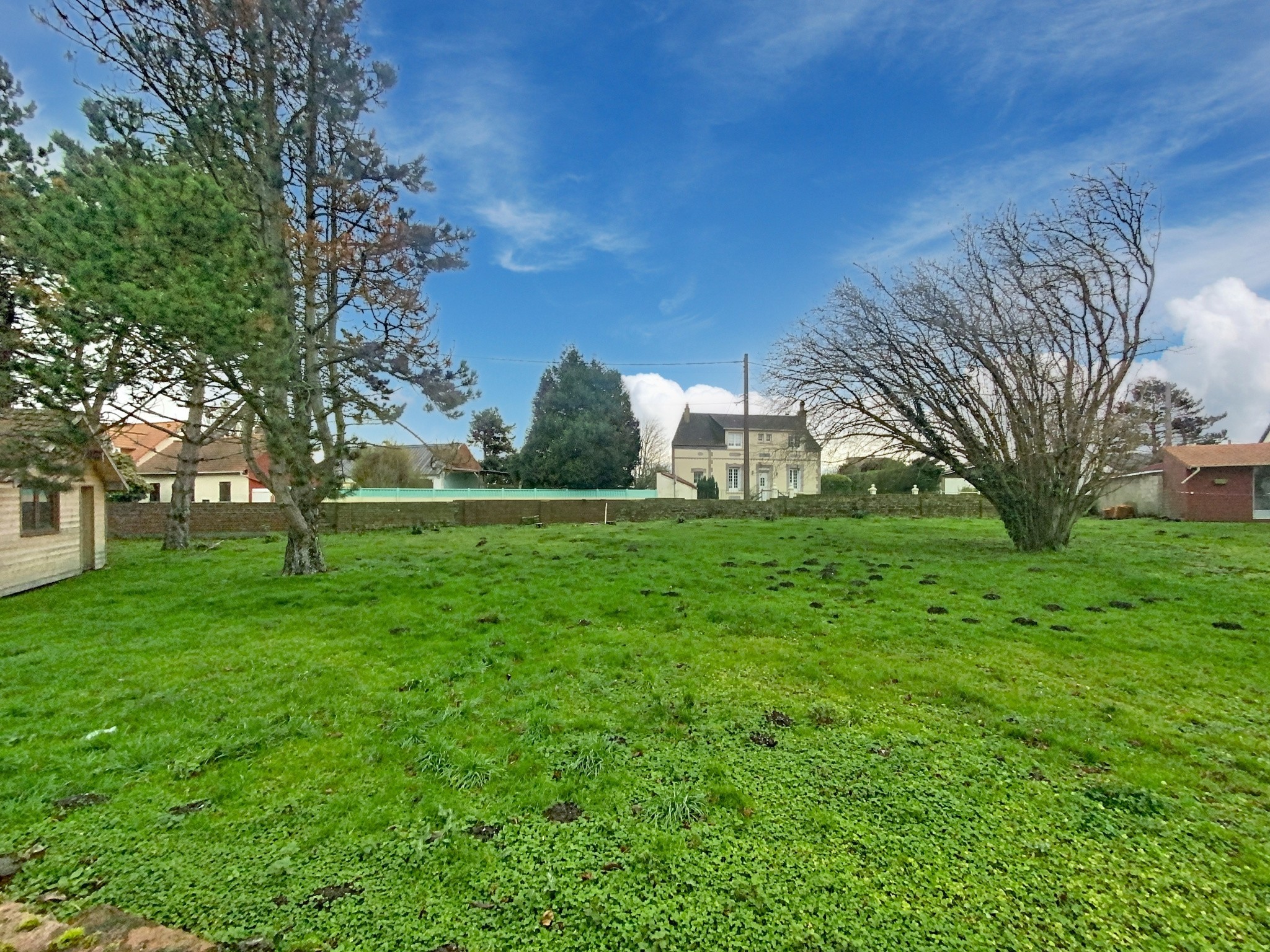 Bien immobilier à vendre à Lancheres, 1 032 m² – photo 1 sur 2
