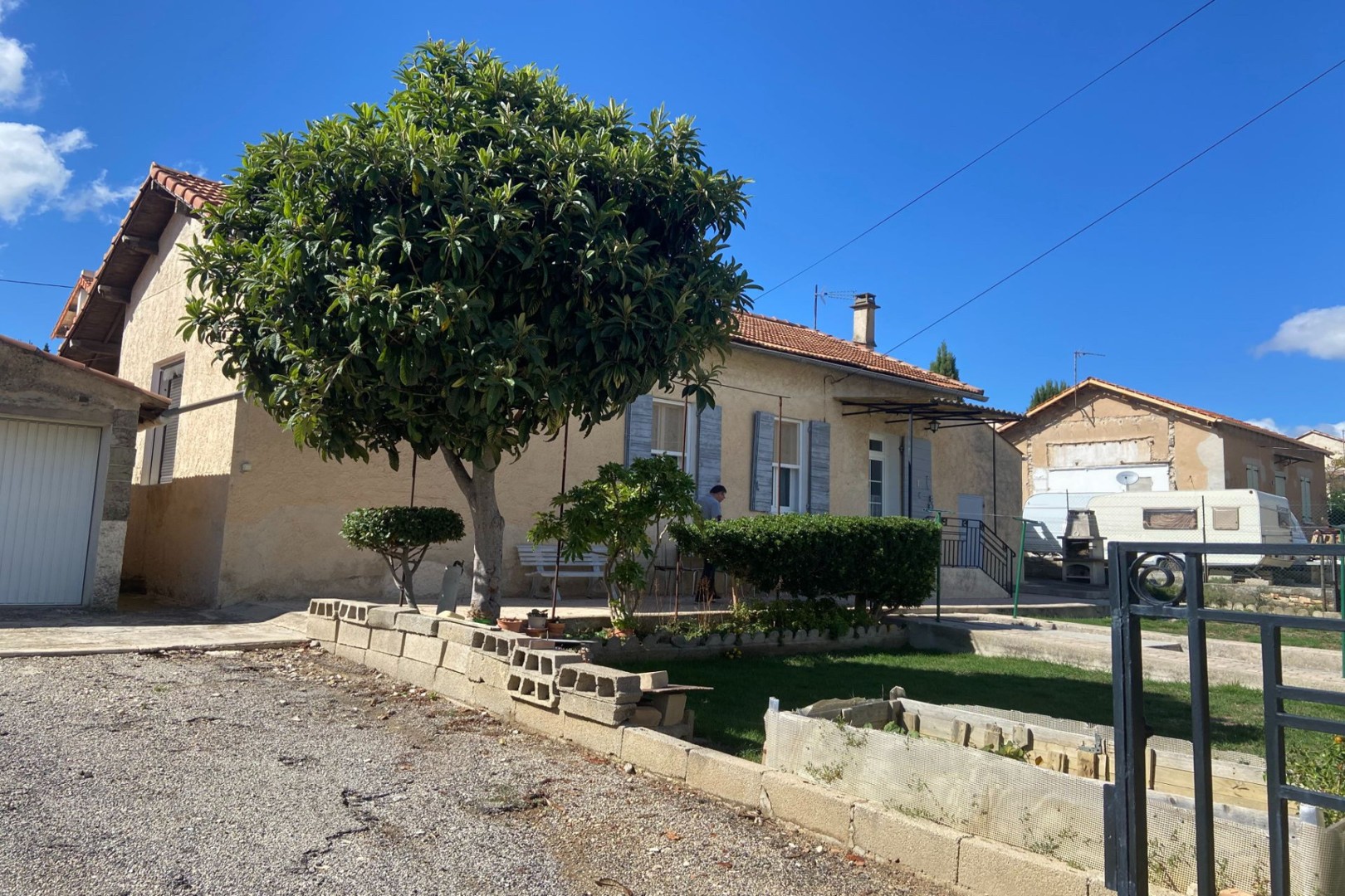 Maison à vendre à Greasque, 82 m², 5 pièces – photo 2 sur 12