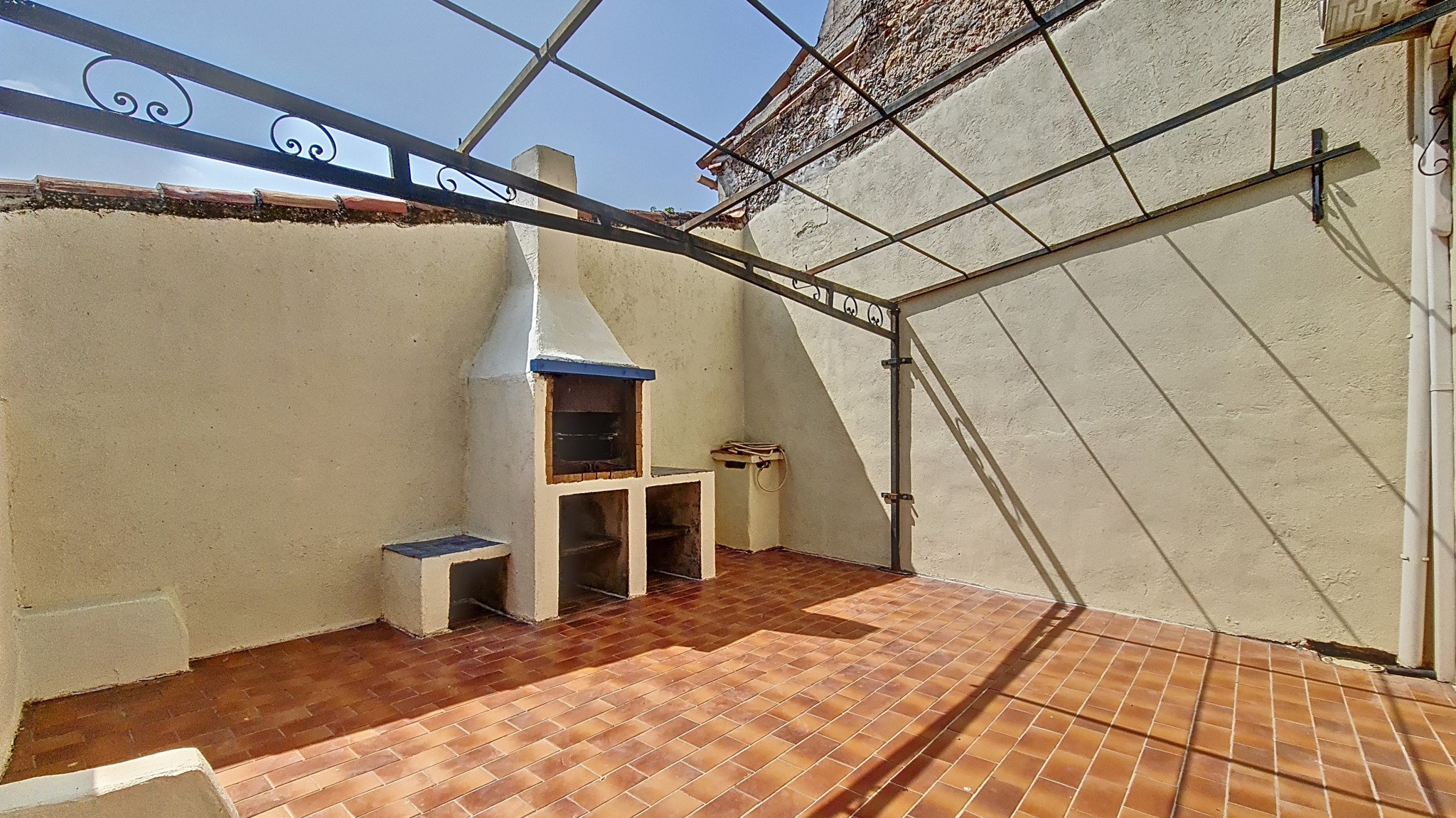 Bien immobilier à vendre à Rougiers, 124 m², 4 pièces – photo 2 sur 18