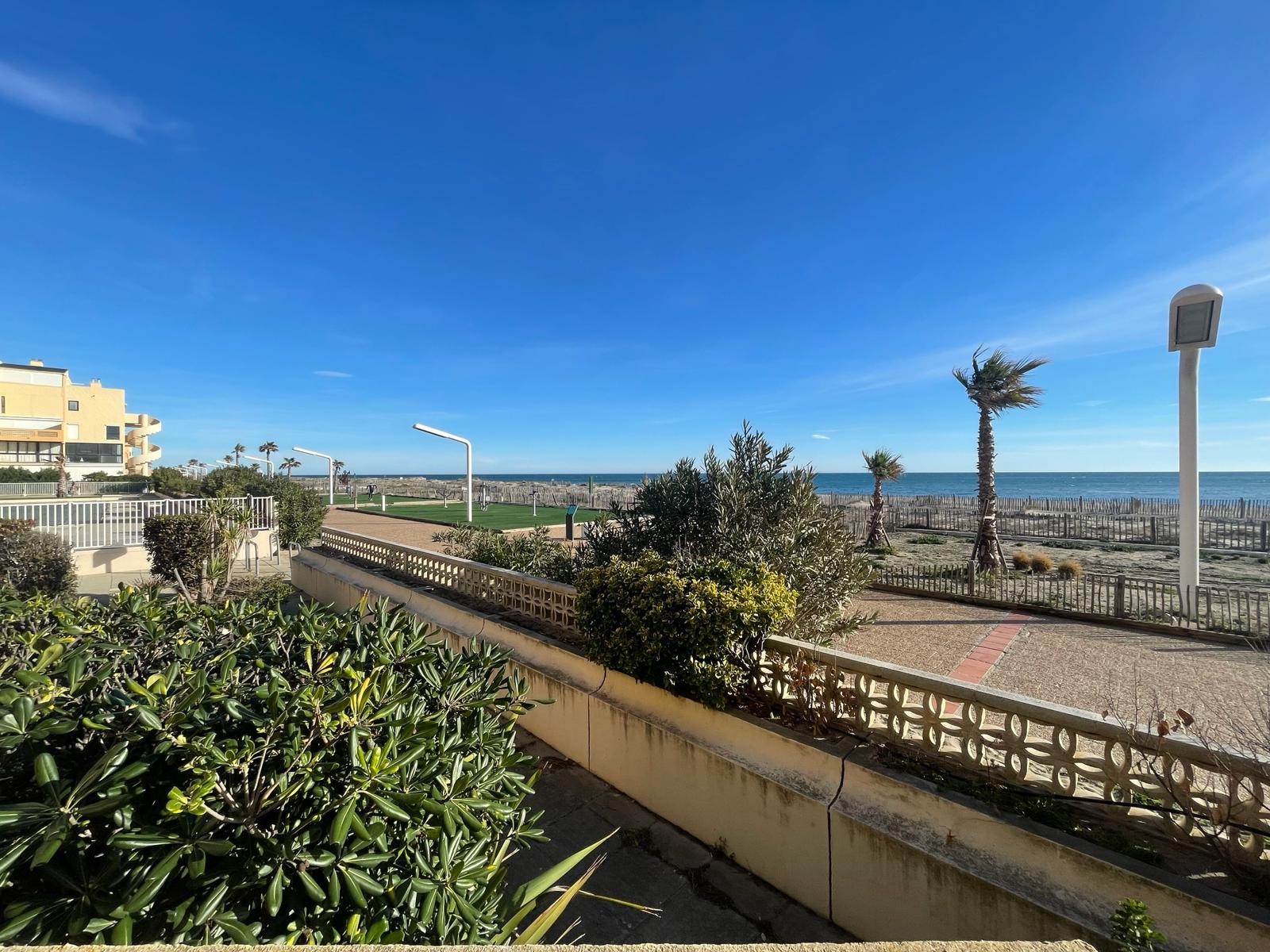 Le Barcarès Superbe T3 front de mer, vue mer avec pisicne accès direct plage ! — photo 16