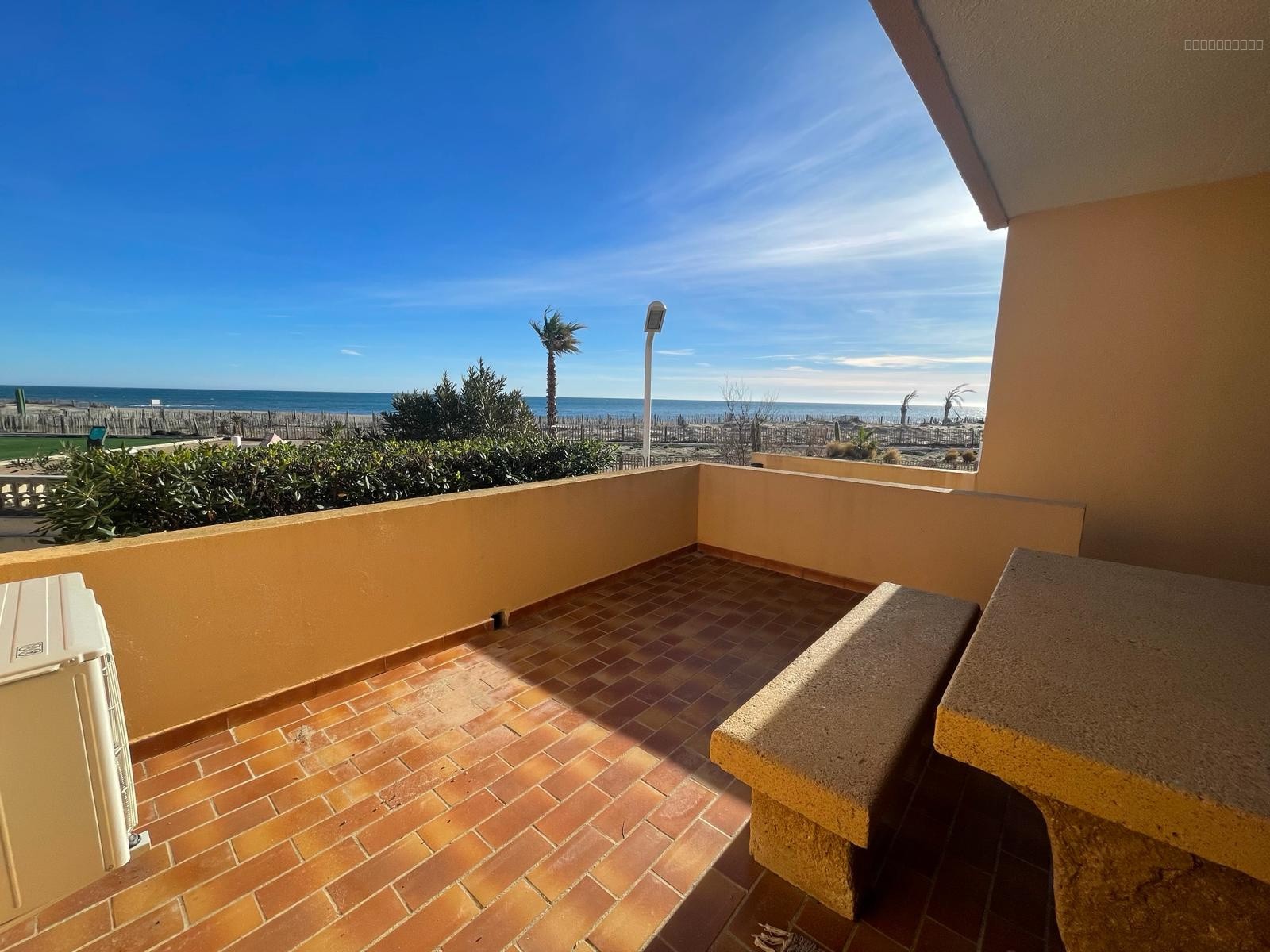 Le Barcarès Superbe T3 front de mer, vue mer avec pisicne accès direct plage ! — photo 17