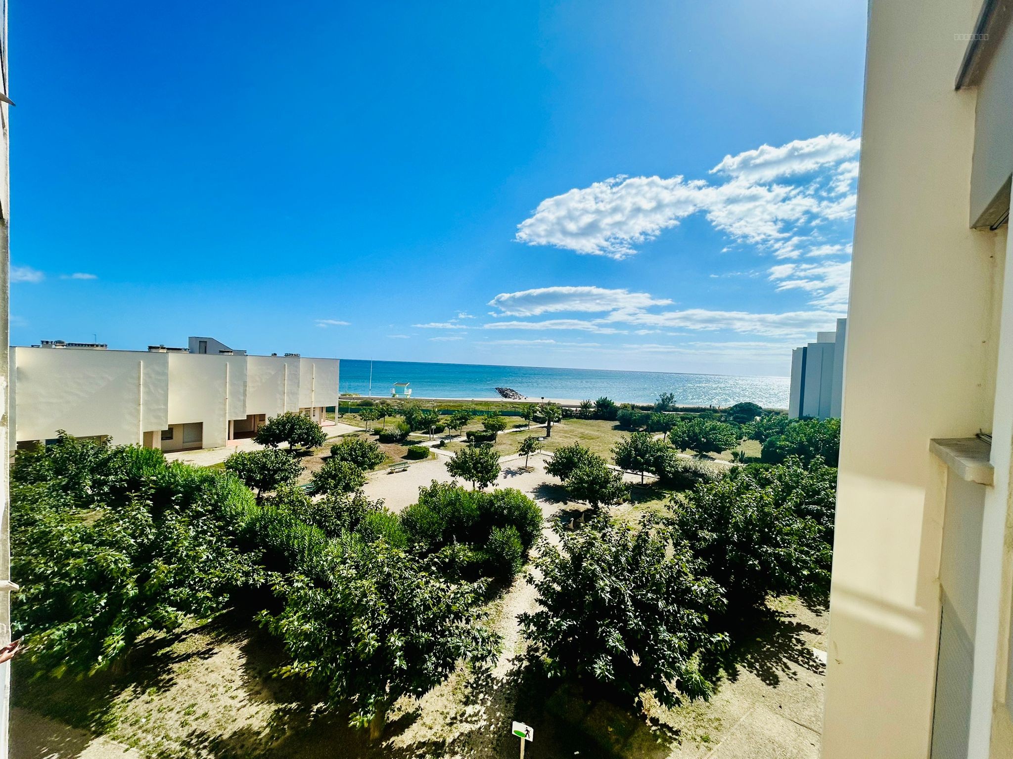 Le Barcarès Port Plaisance Beau T3 de 69m2 habitables VUE MER terrasse, cave et parking privé ! — photo 11