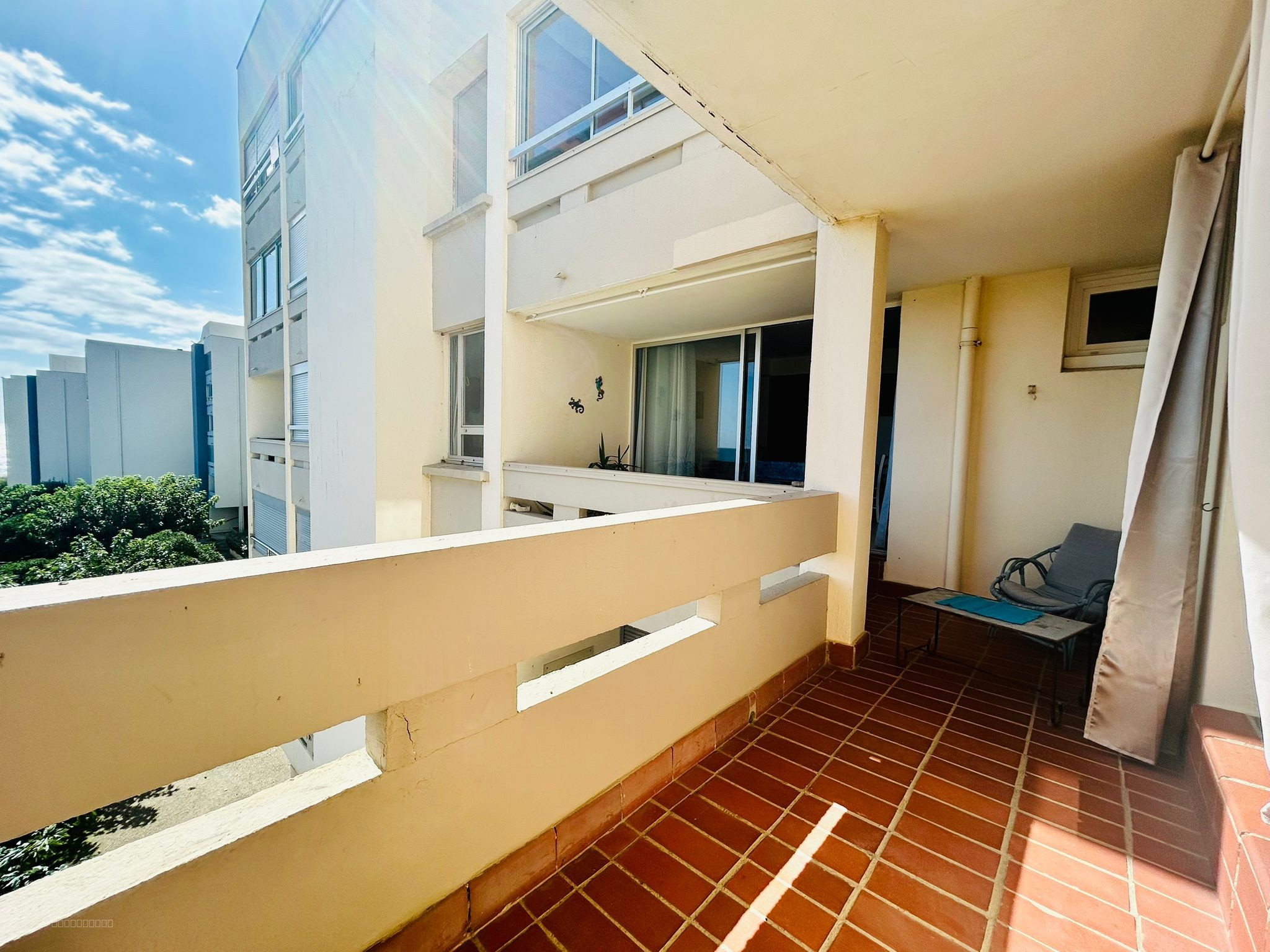 Le Barcarès Port Plaisance Beau T3 de 69m2 habitables VUE MER terrasse, cave et parking privé ! — photo 12