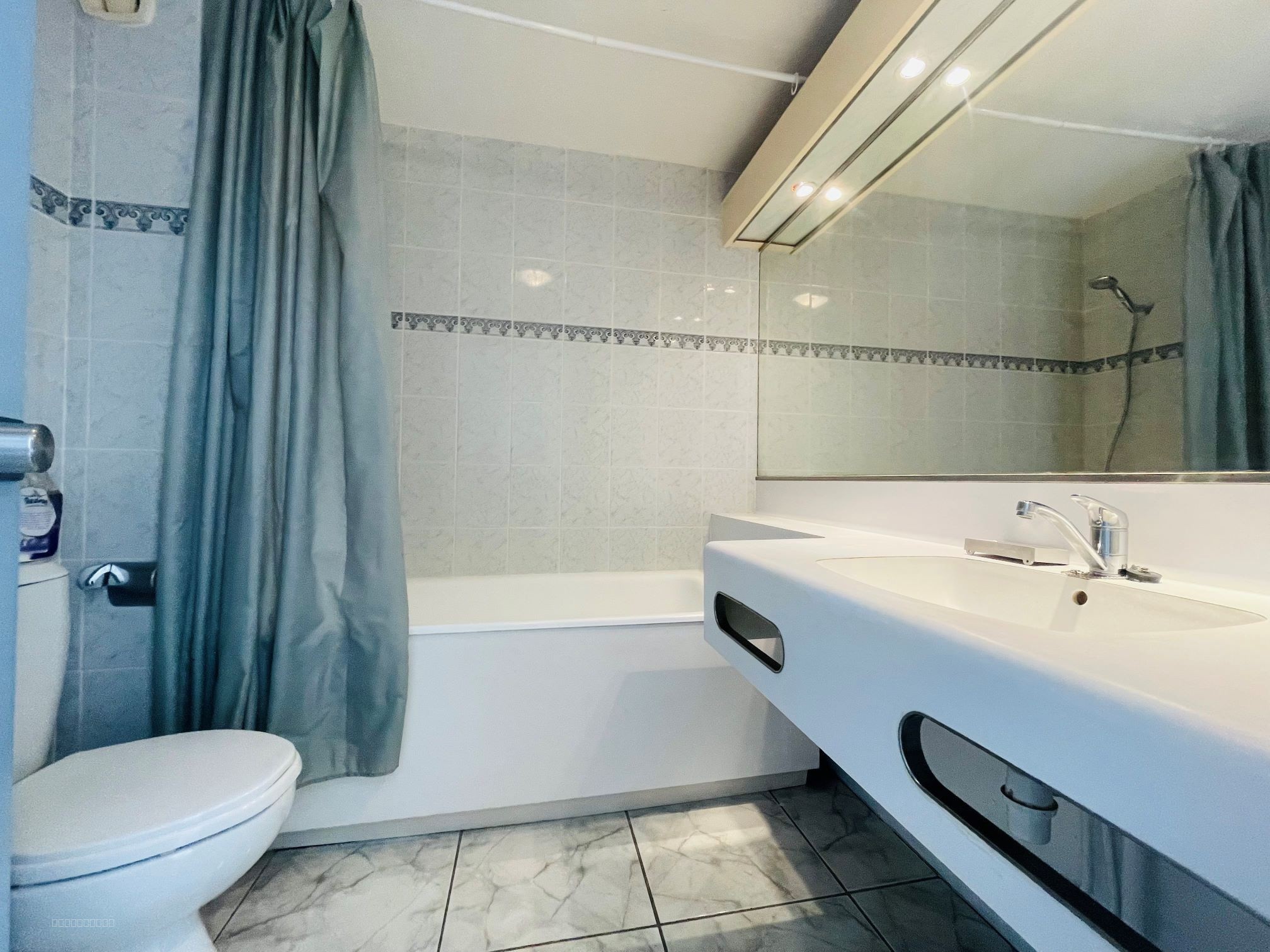 Le Barcarès Rare ! Bel appartement T3 avec terrasse sud ouest et parking privé ! — photo 10