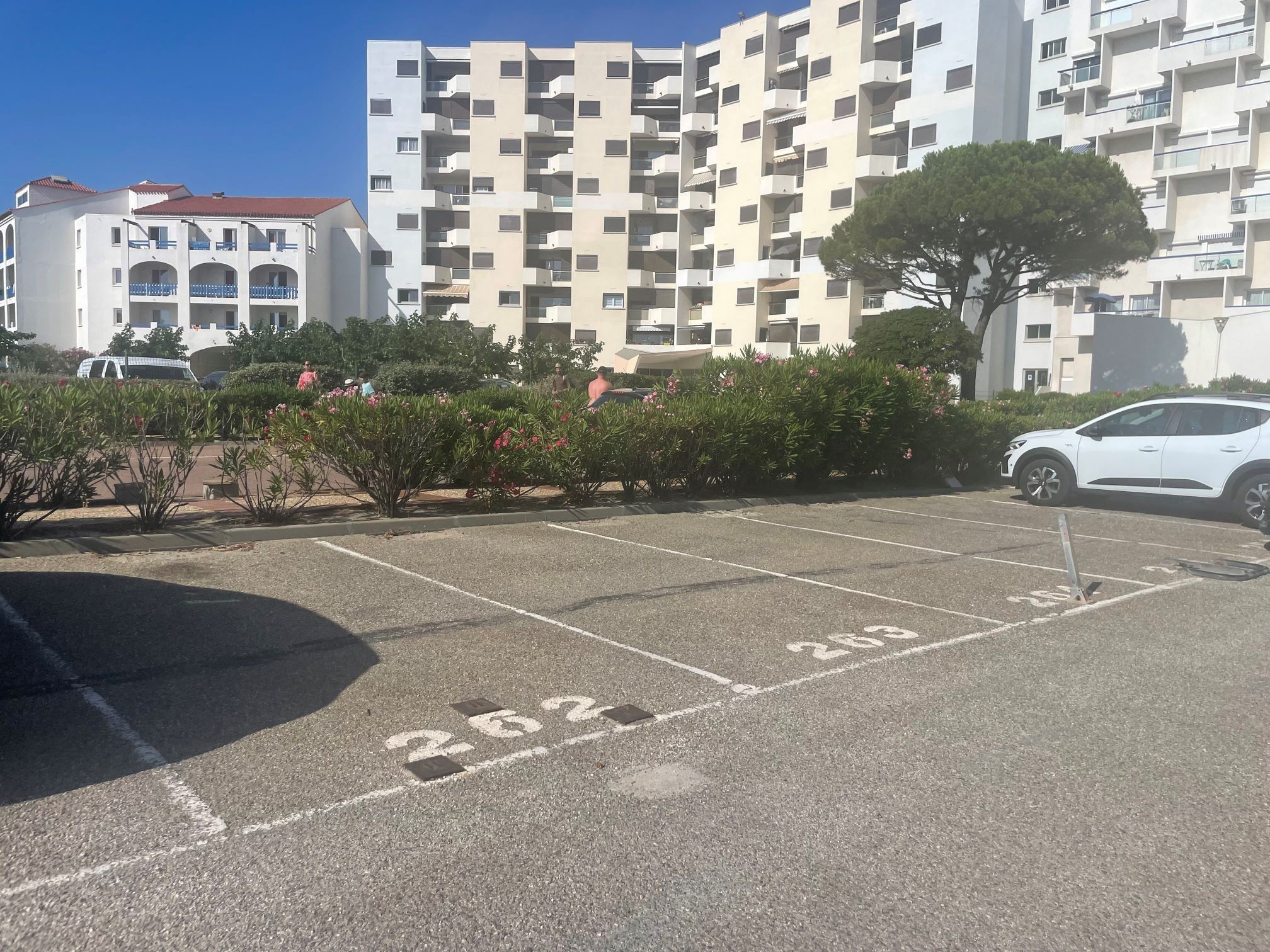 Le Barcarès Rare ! Bel appartement T3 avec terrasse sud ouest et parking privé ! — photo 13