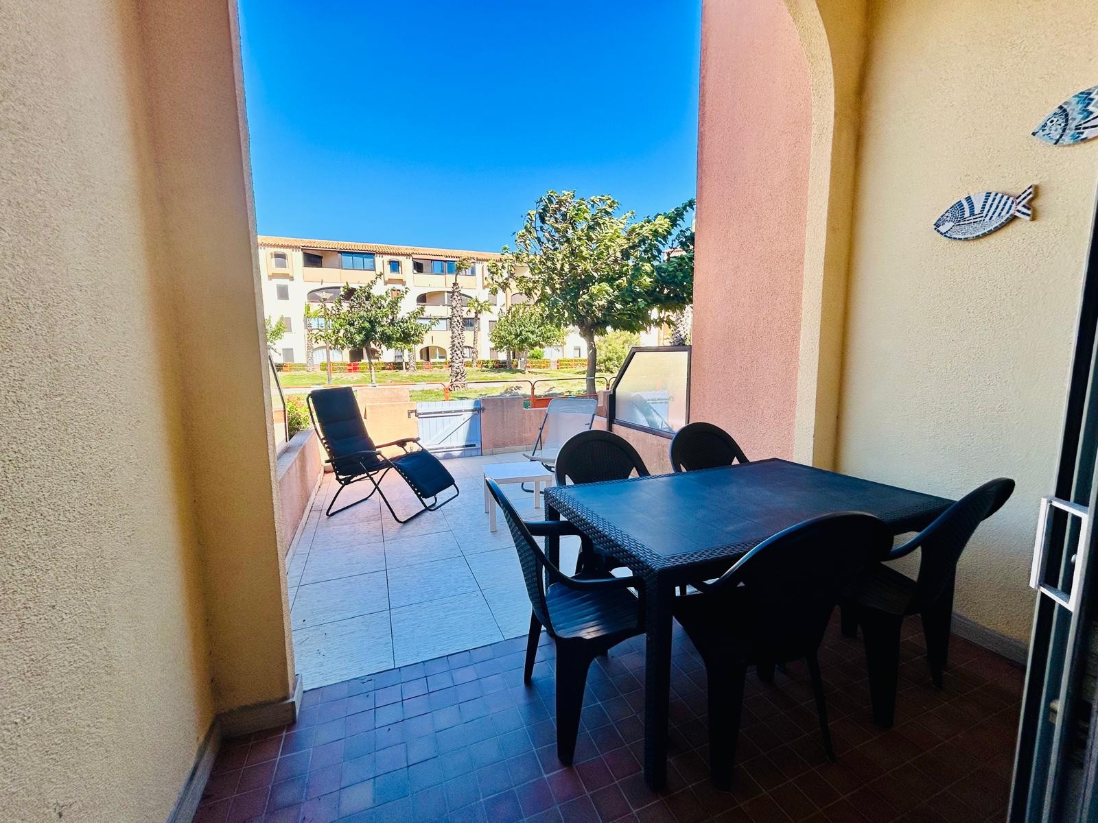 Le Barcarès grande plage T3 en duplex jardin terrasse et parking ! — photo 17