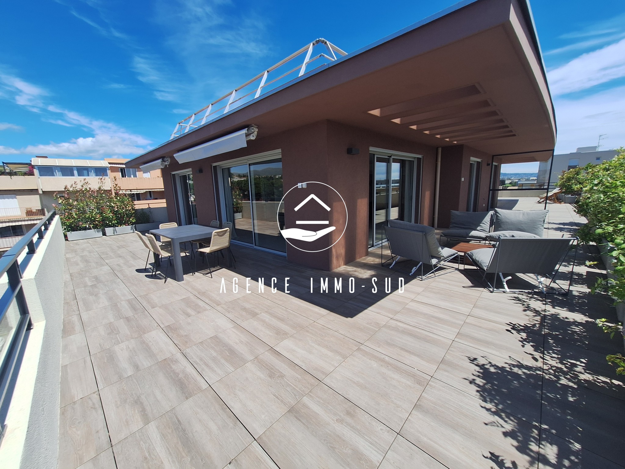 Appartement 4 Pièces de 131m2 avec 165m2 de terrasse — photo 1