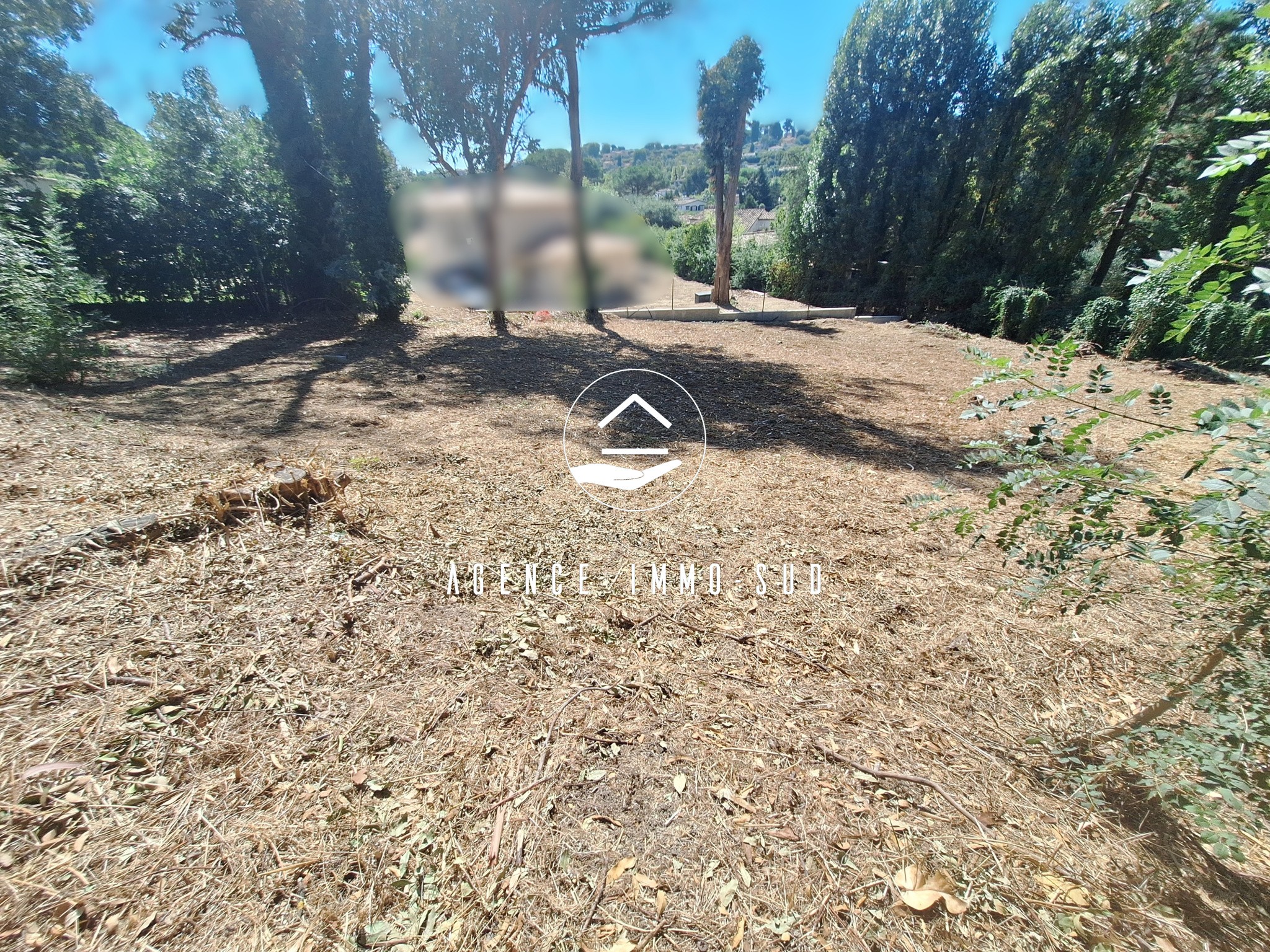 Terrain 1758 m2 avec permis accordé pour maison de 130m2 avec piscine — photo 5