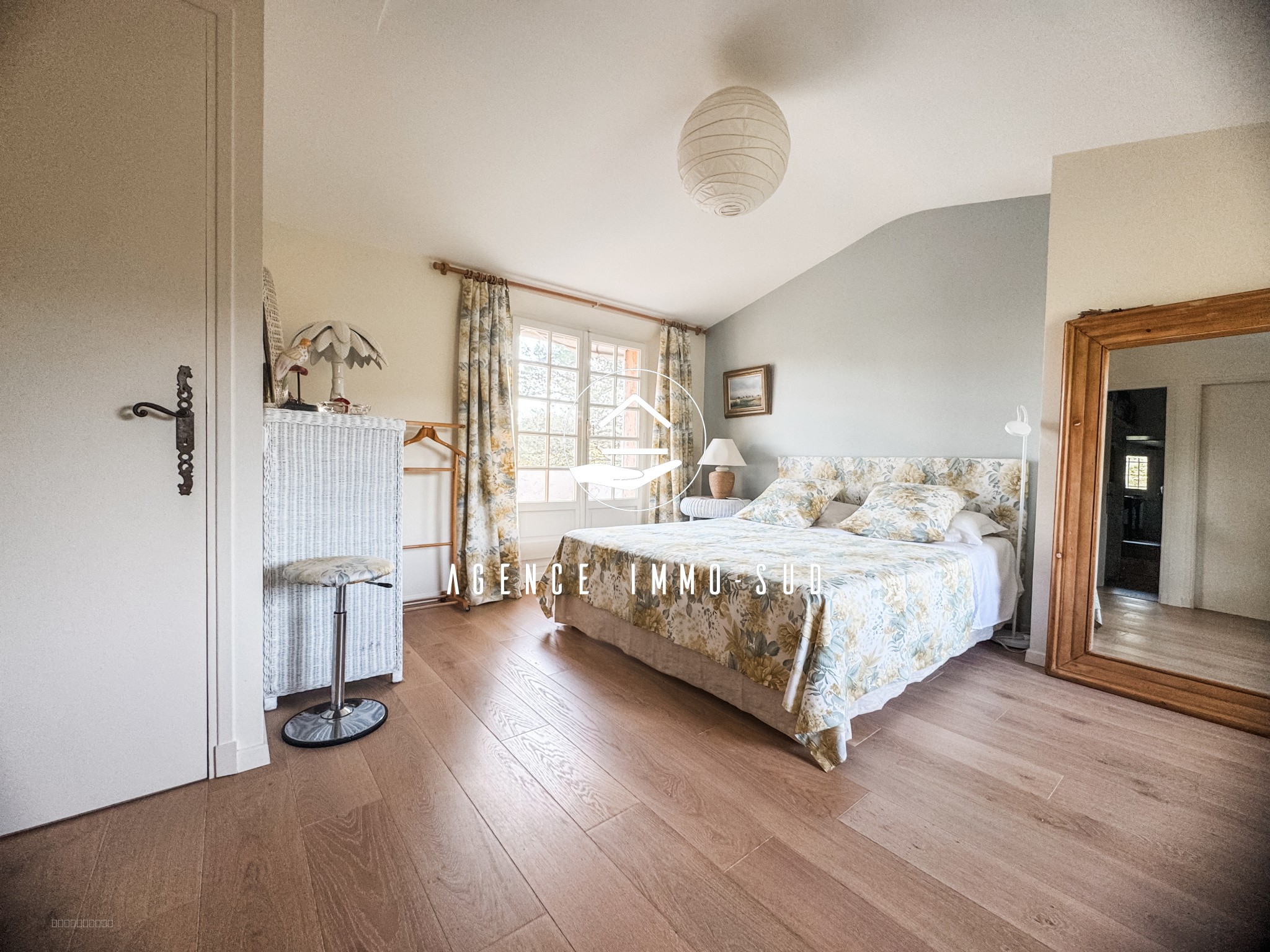 Maison familiale rénovée avec potentiel exceptionnel de 265m2 — photo 16