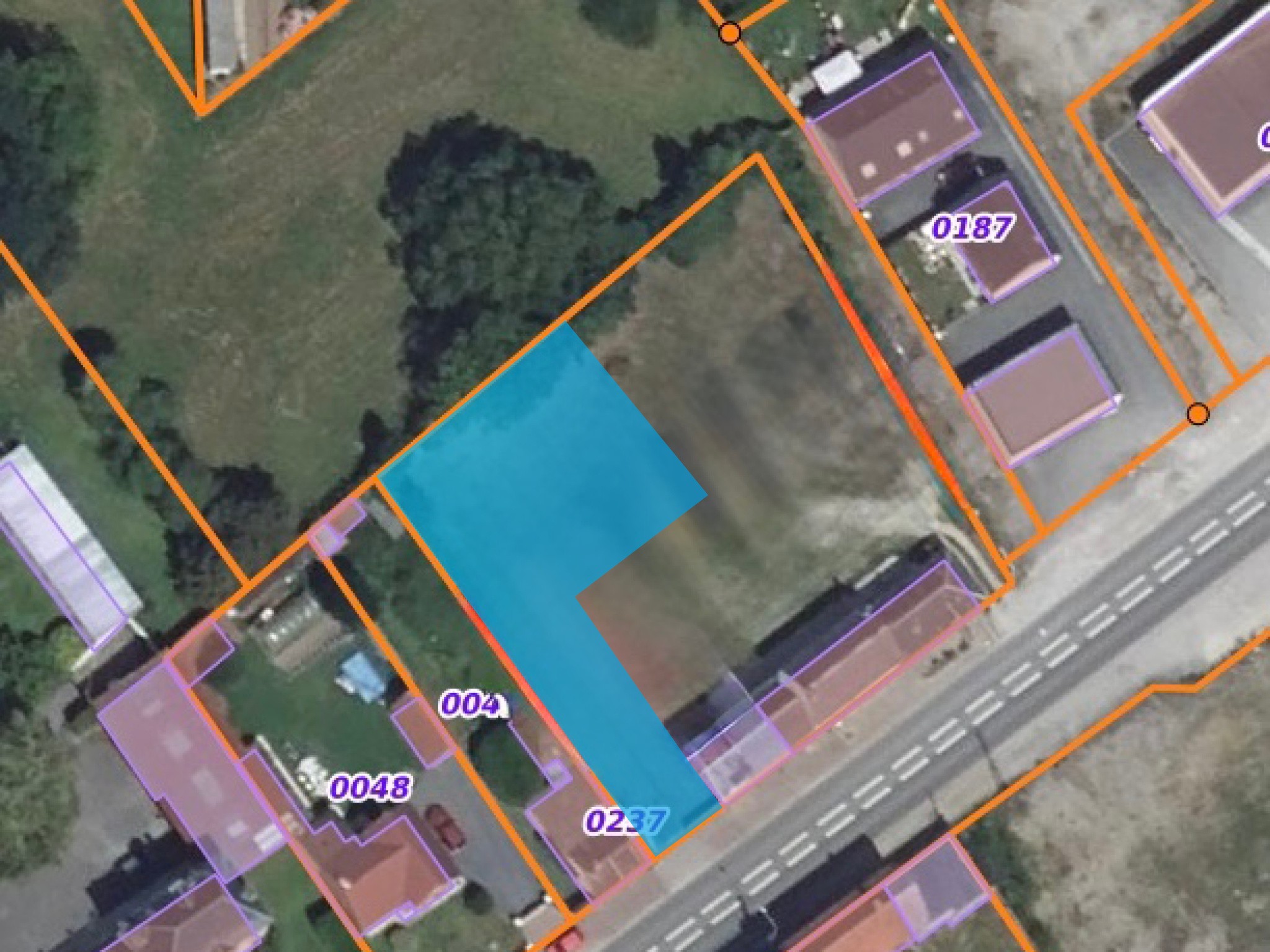 Bien immobilier à vendre à Quevauvillers, 650 m² – photo 1 sur 1