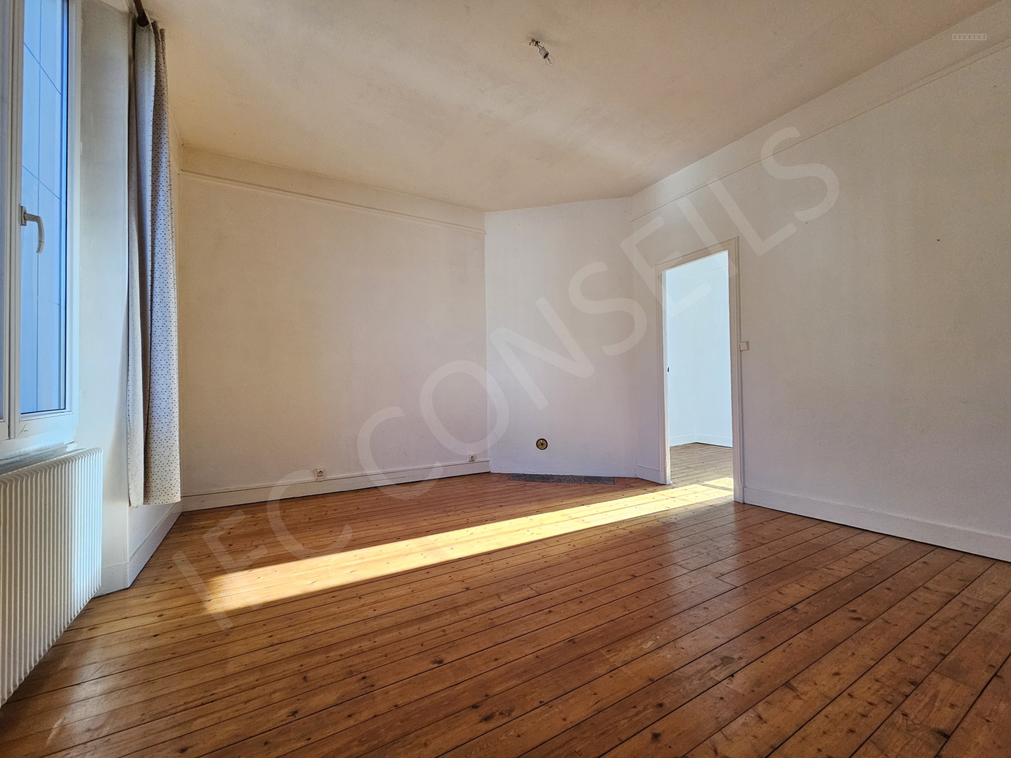 Ensemble immobilier composé de 3 logements et un terrain constructible — photo 9