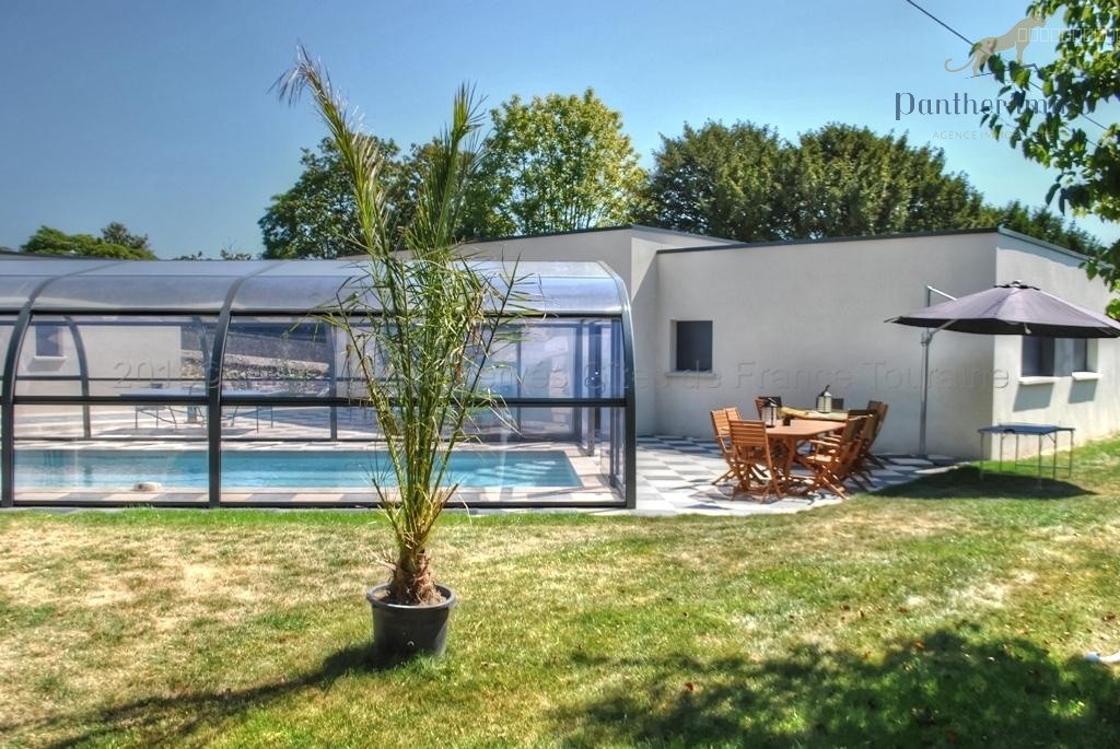 Maison à vendre à Tours, 211 m², 10 pièces – photo 1 sur 20